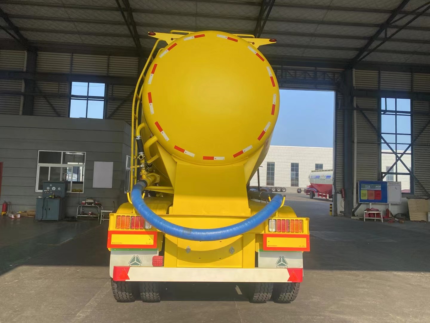 powder material semitrailer