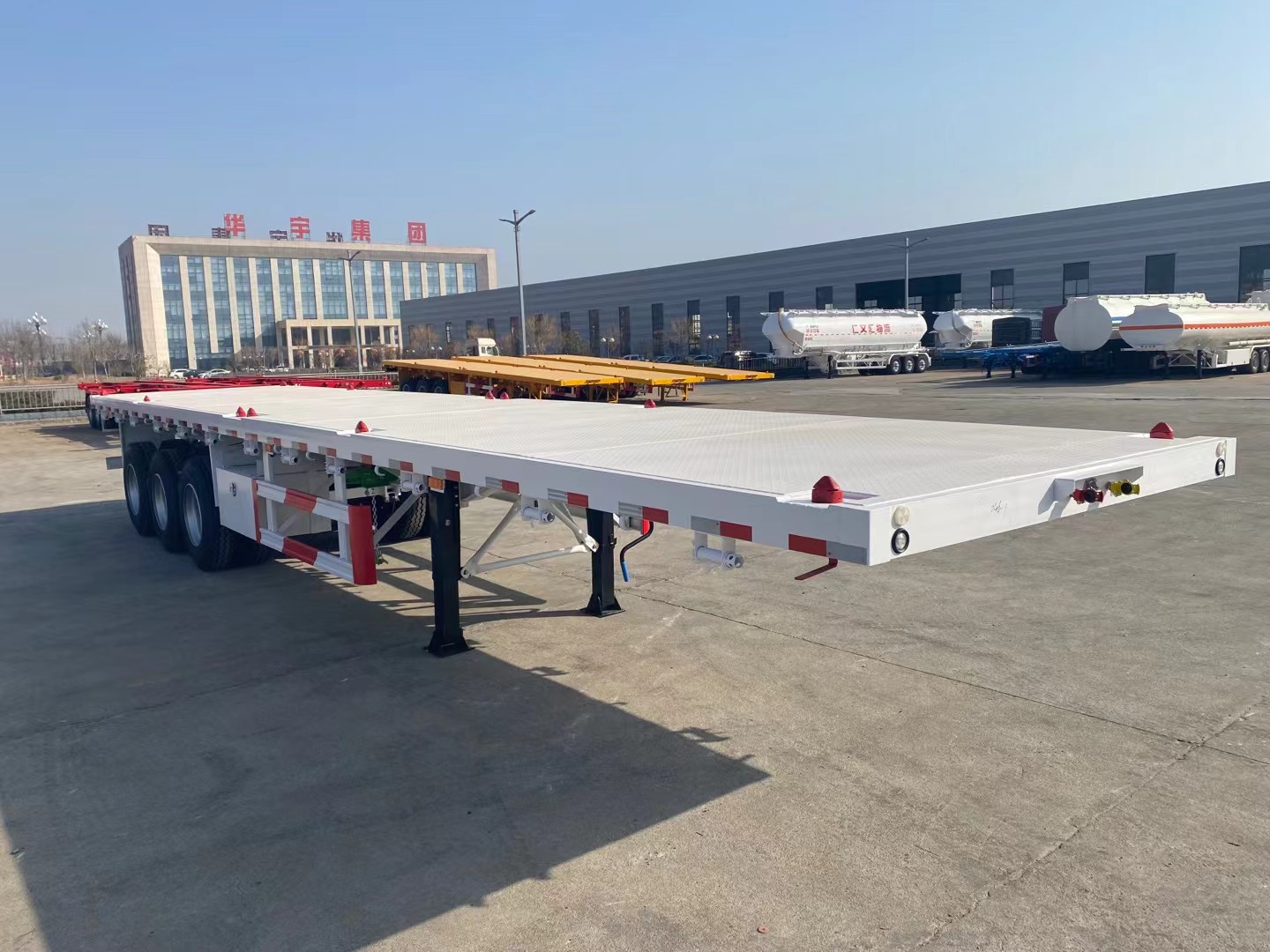 Flat  bed  container semitrailer