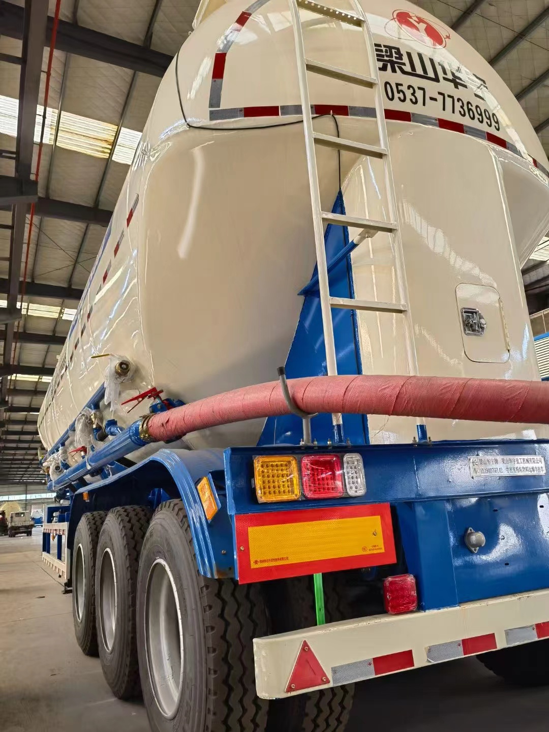 powder material semitrailer