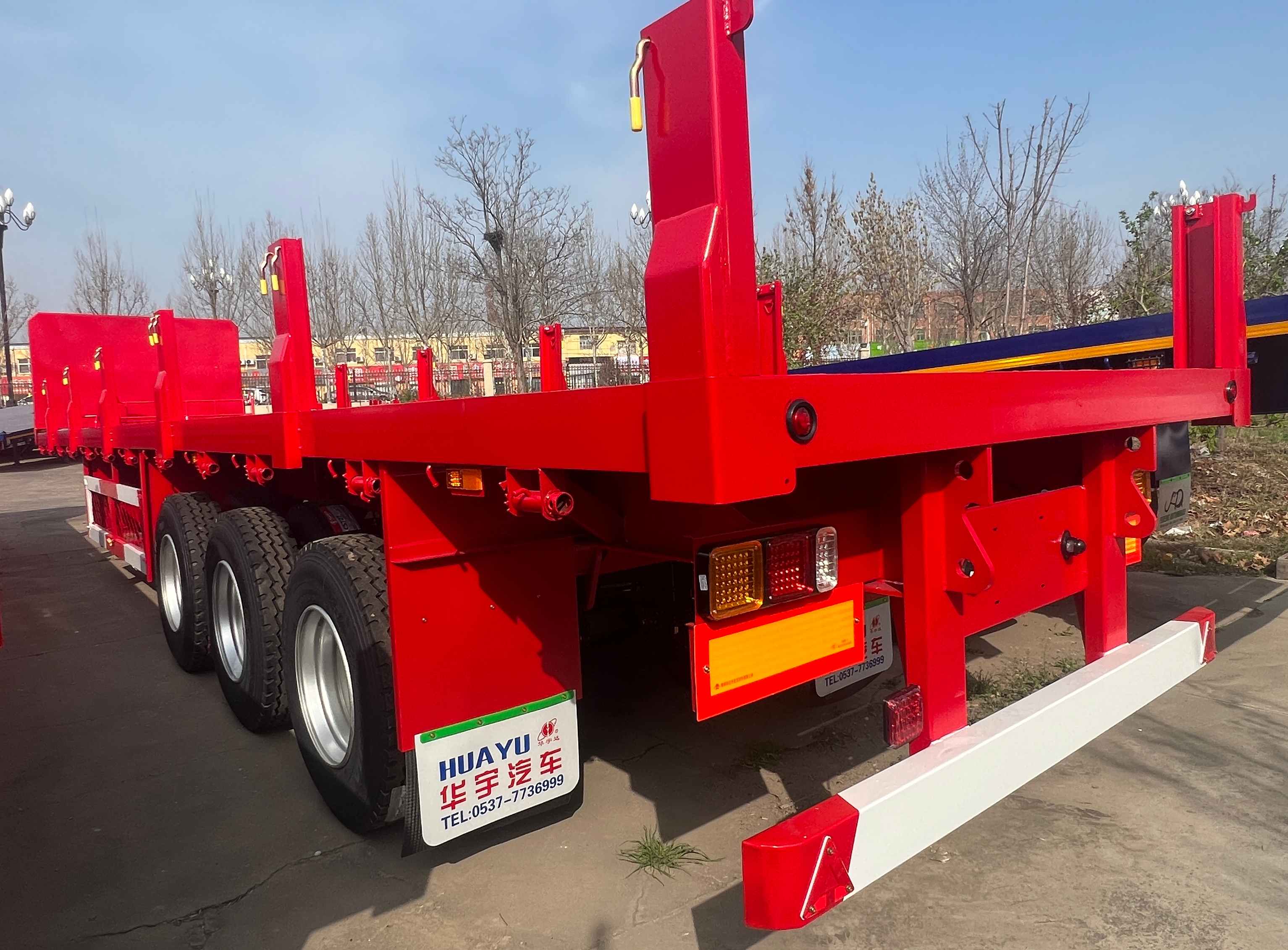 Flat bed semitrailer