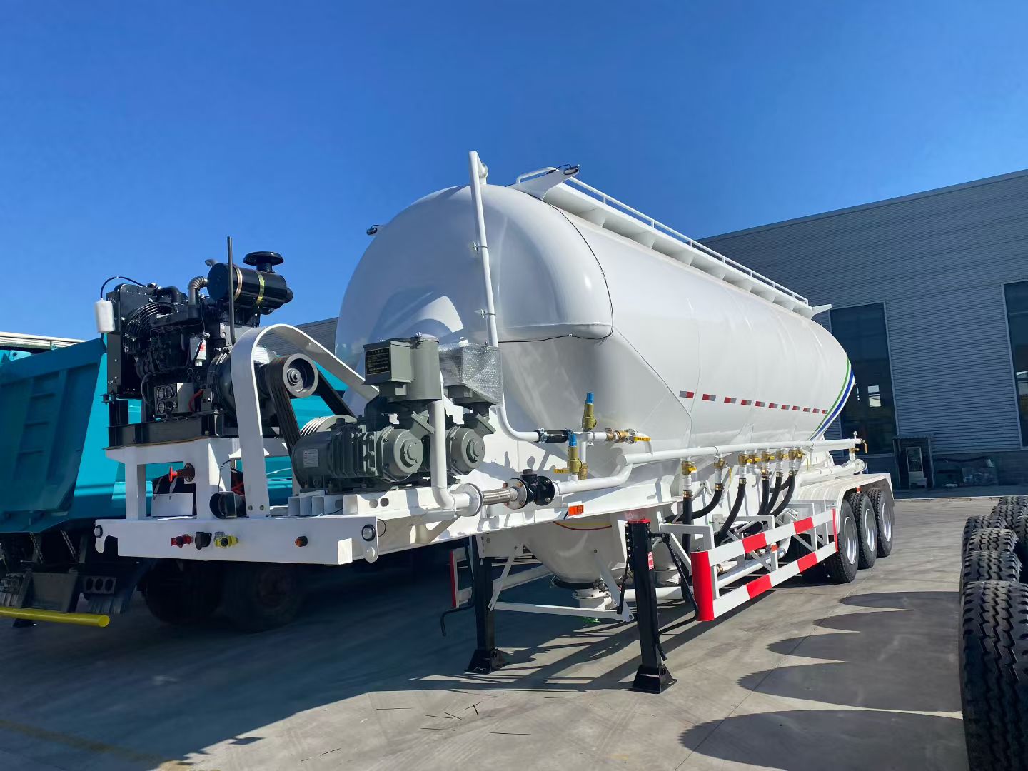powder material semitrailer