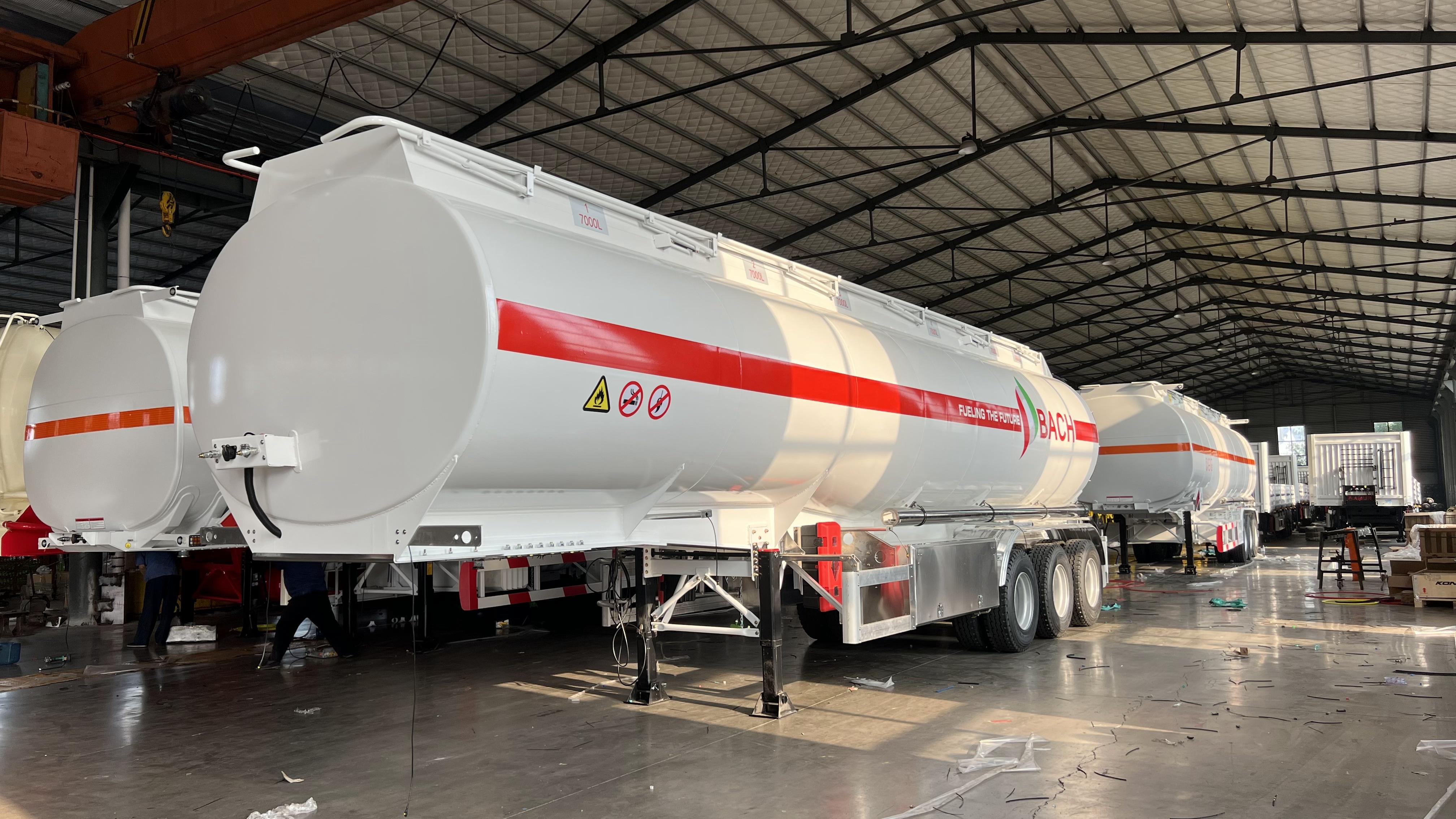 Oil tank semi trailer