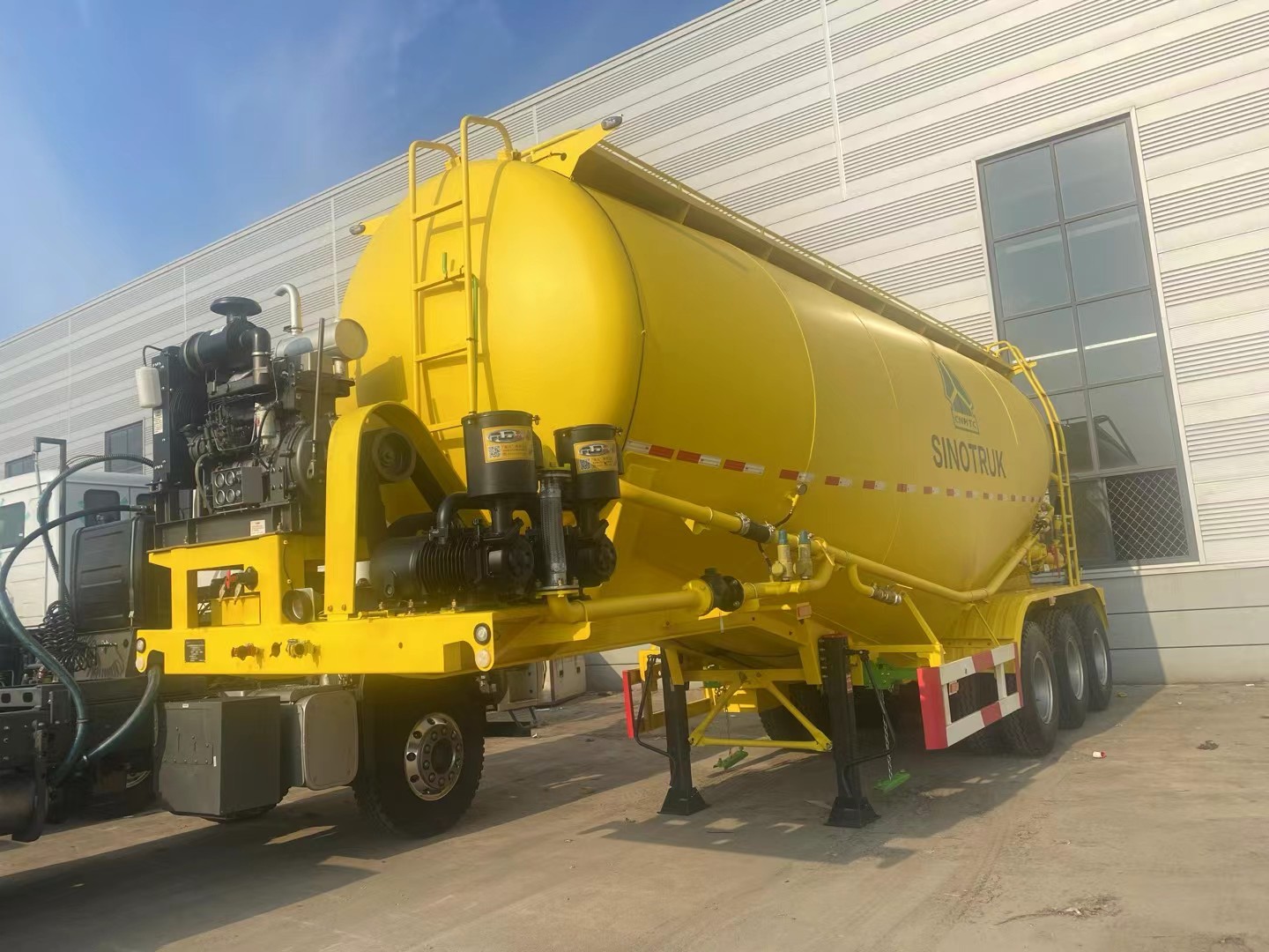 powder material semitrailer