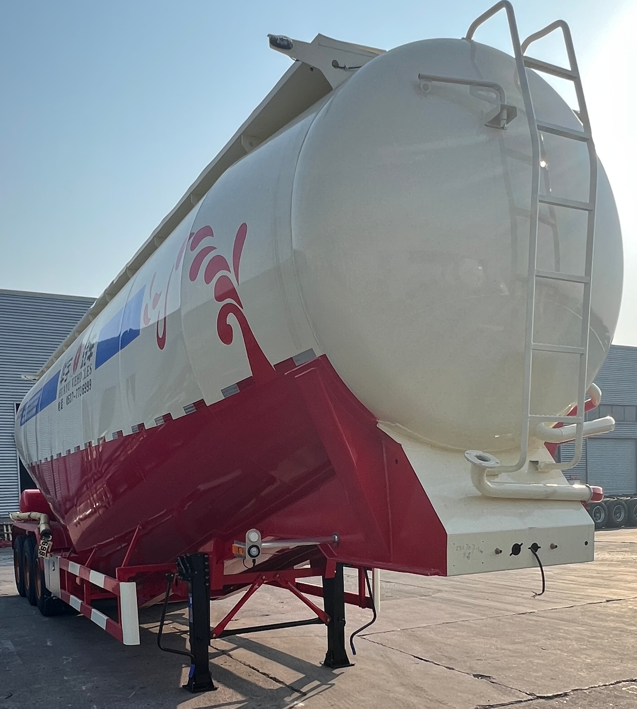powder materia semitrailer