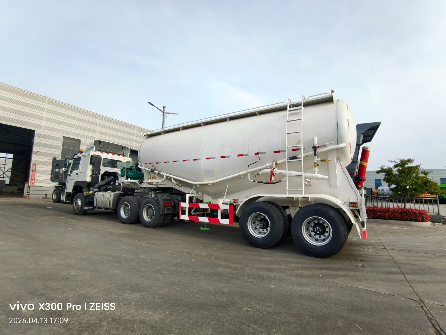 powder materila semitrailer