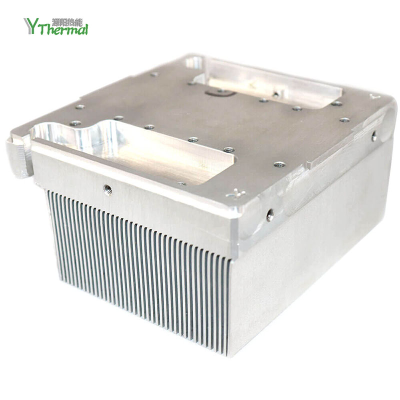 Refroidissement par dissipateur thermique en aluminium avec ailettes