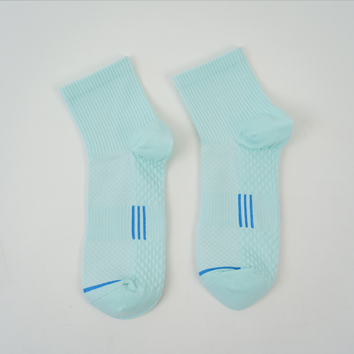 Custom Pure Color Breathable Protection Anti-slip Athletic Socks Sports Women Men Running Socks