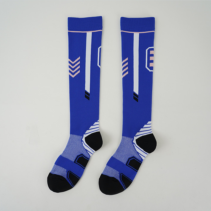 Hot sale unisex striped custom knee high anti-slip compression socks football running socks