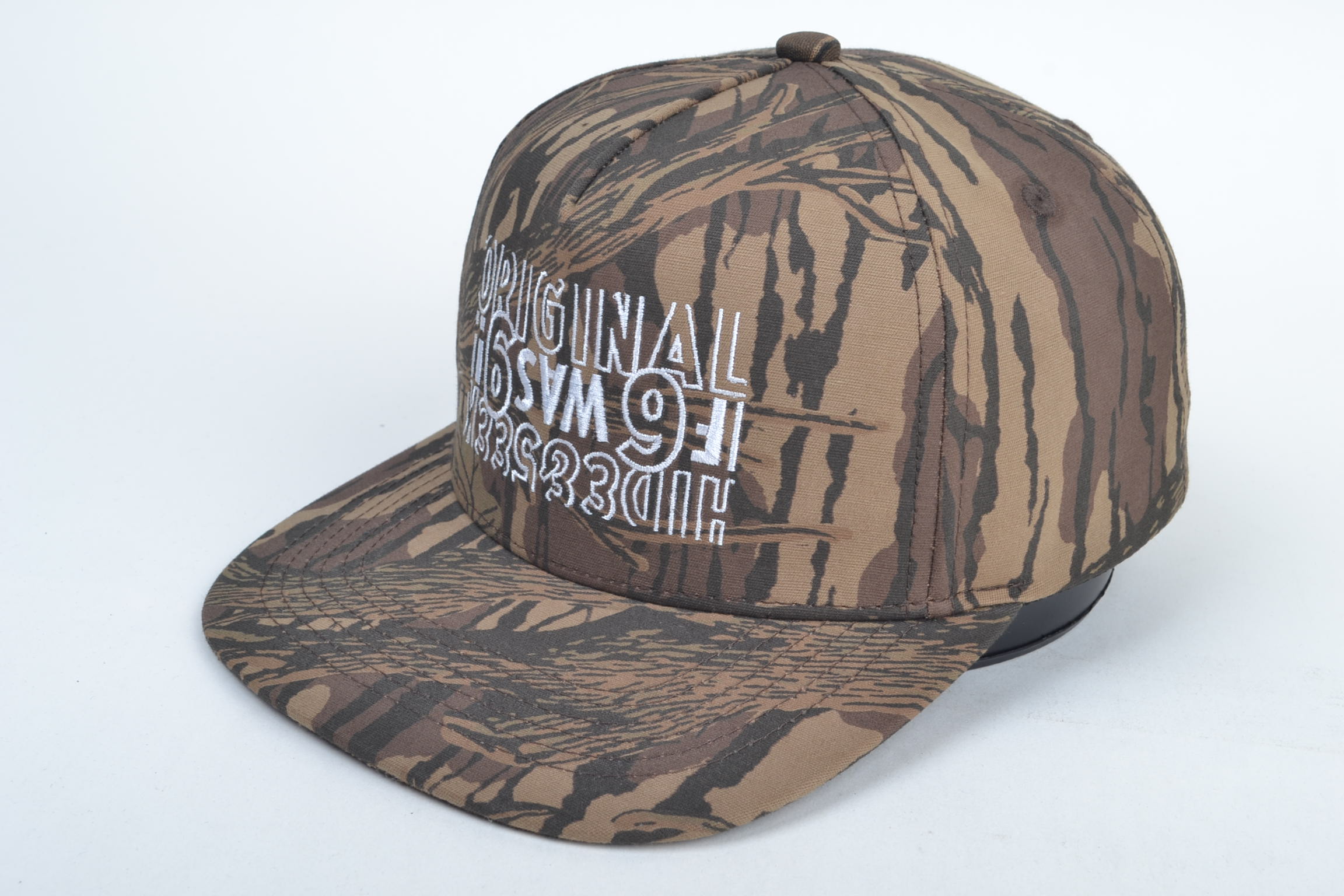 Wholesale Cotton Twill Tree Bark Camo Flat Bill Snapback Caps White 3D Embroidery for Outdoor Hunting Streetwear