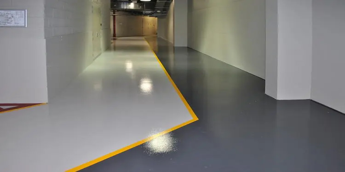 地面涂装环氧树脂地面漆的步骤如下：
