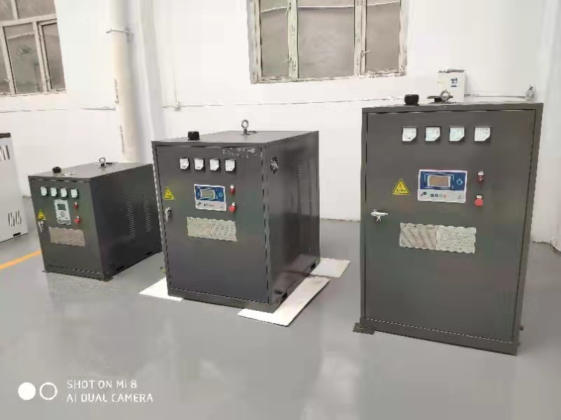 小型的电热水锅炉