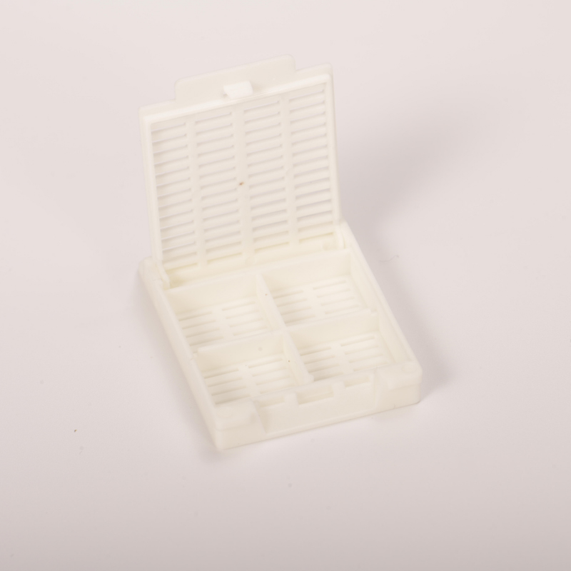 Split bar hole 45 ° quad grid