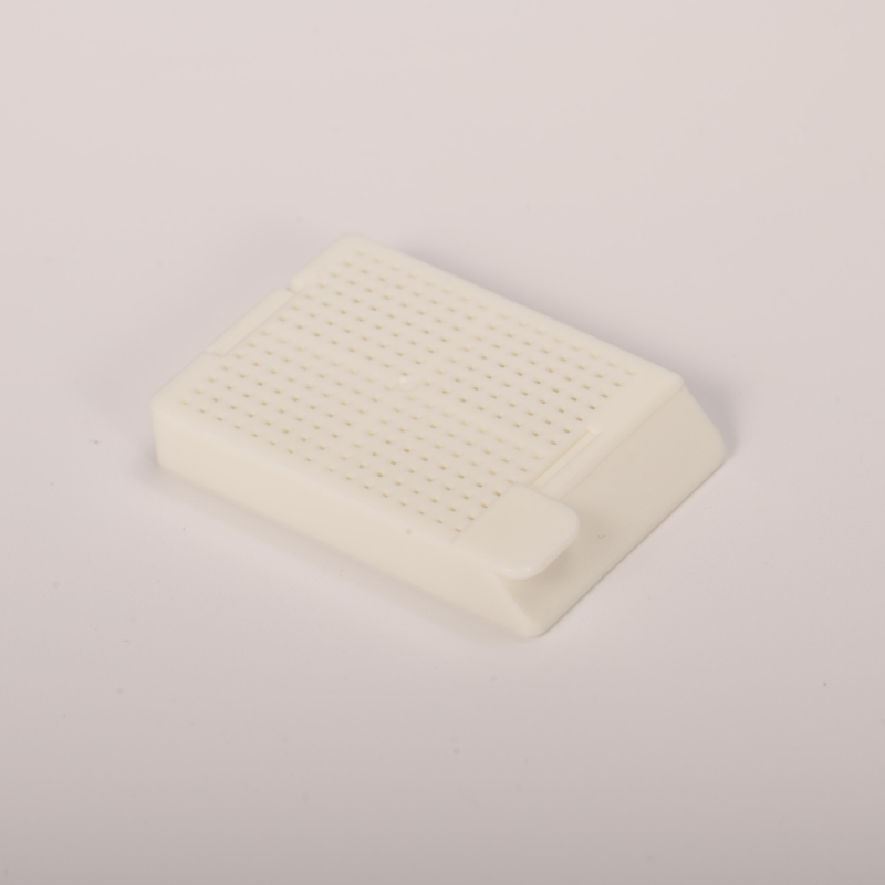 Split square hole 45°