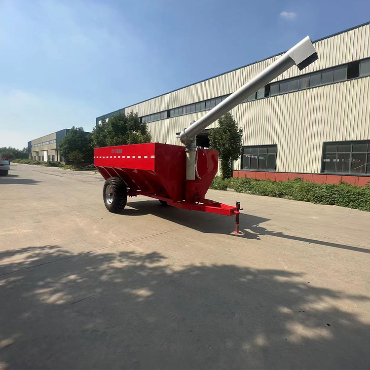 8方牵引高炮运粮车