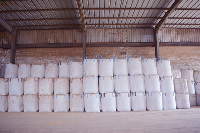 如何推动生物质燃料在农业生产中的应用？