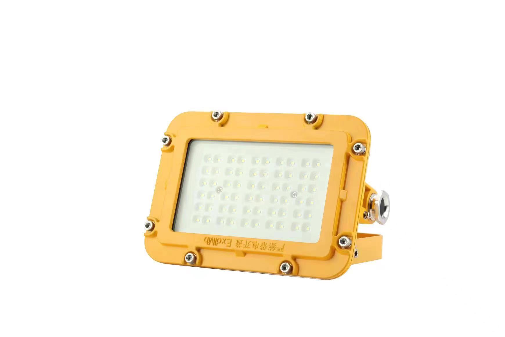 Tunnel ceiling light