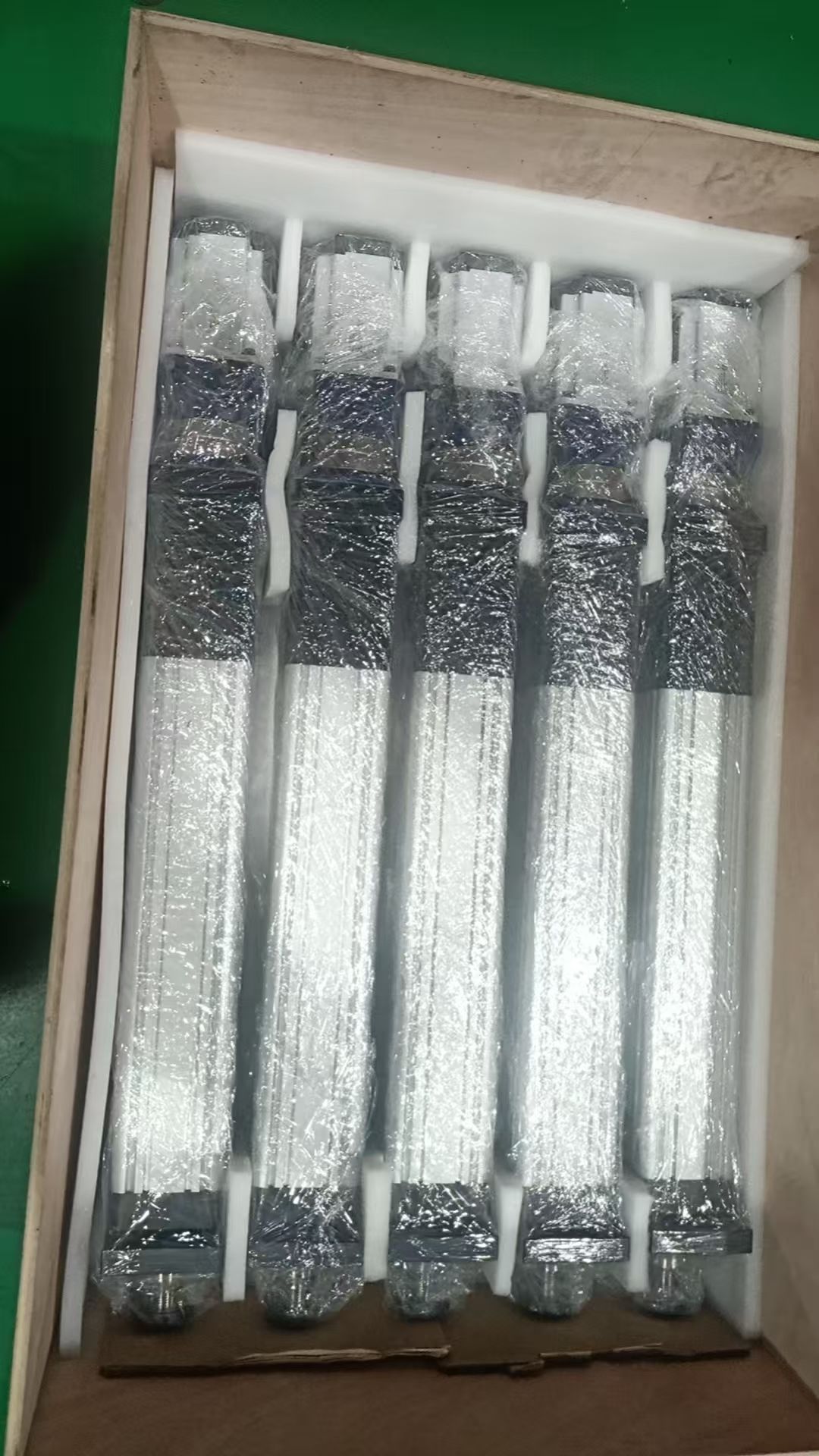 广东联华重载电动缸：从10kg到200吨的全能推力