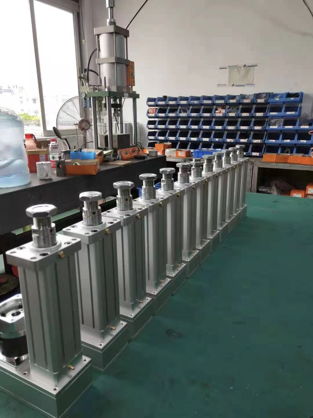 广东联华智能装备电动缸与电动推杆：精密直线驱动技术的双面解析