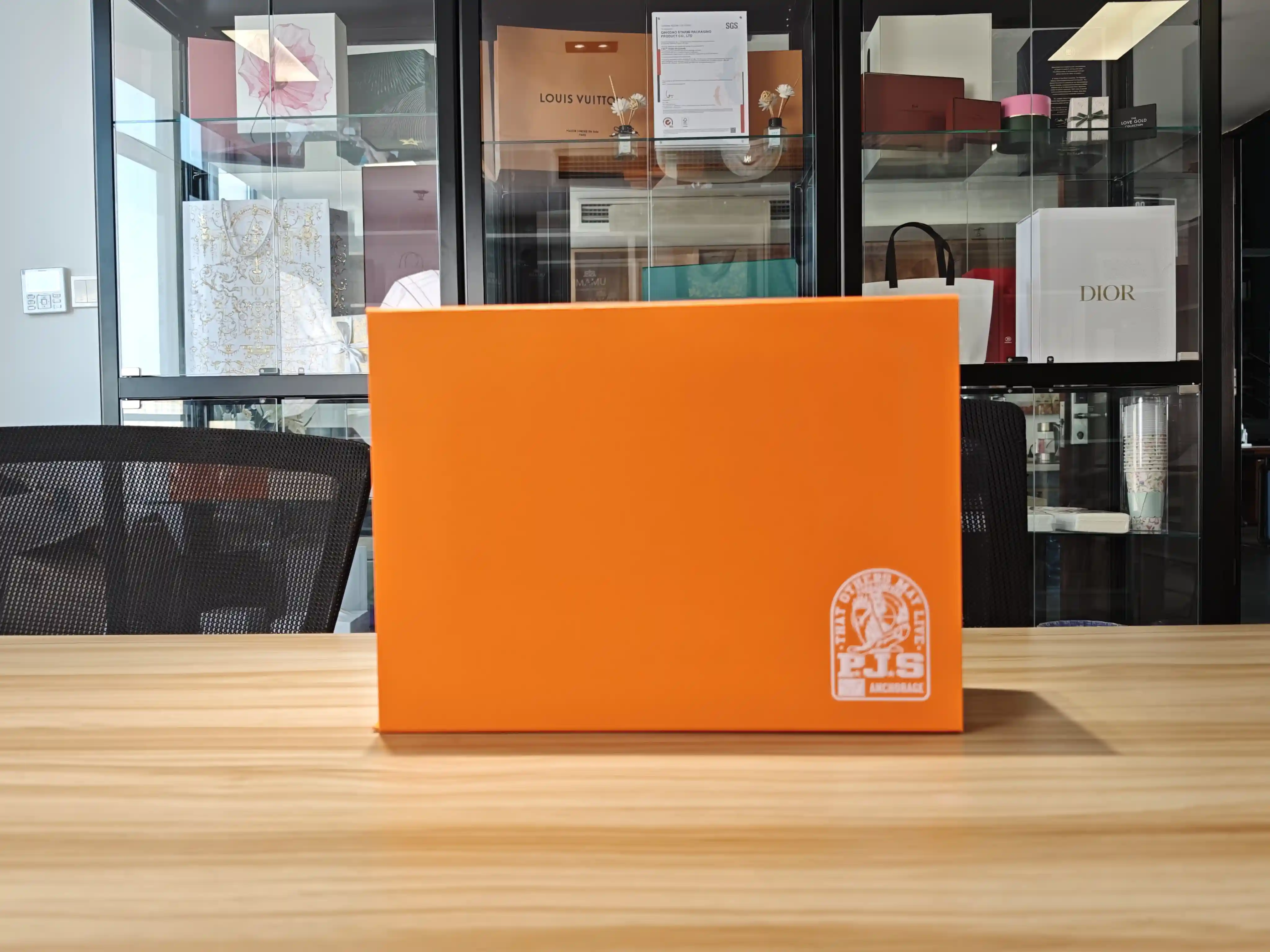 Collapsible Rigid Boxes: Engineering for Luxury Retail