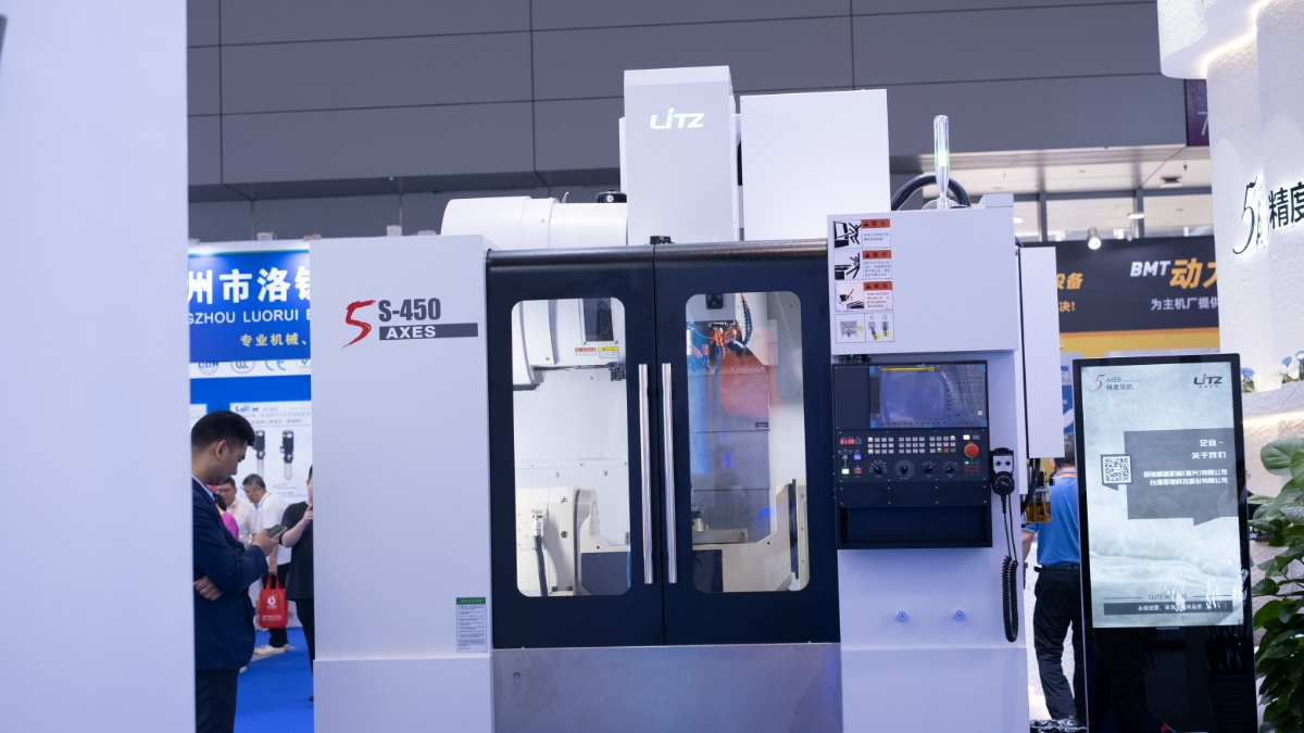 精润赋能，护械无忧——3HAC032140-004 ABB机器人专用保养润滑油详解