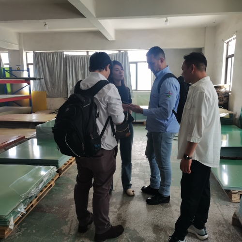 b030e7fabcc5af32dd5bdc8d2e8669f