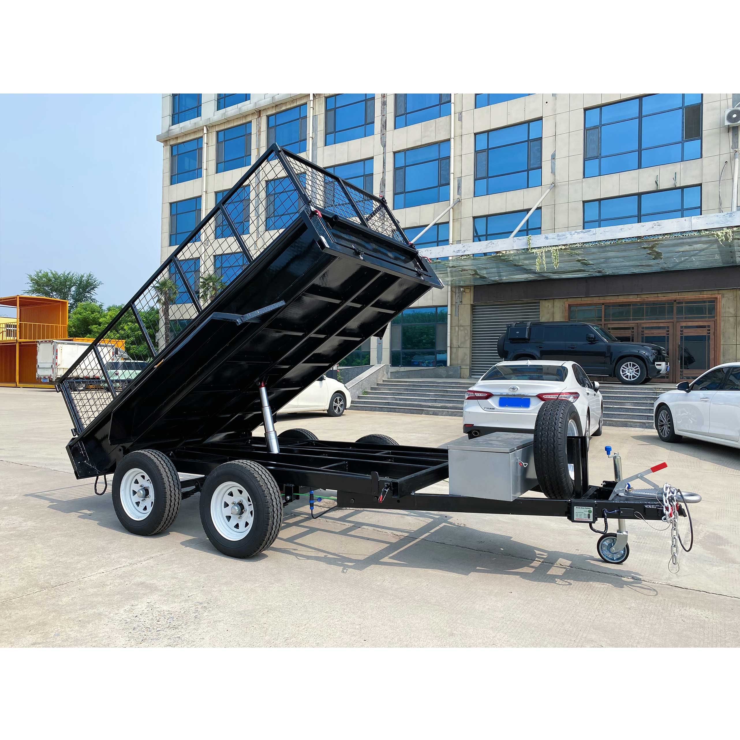Double-axis black cage-type hydraulic dump truck trailer
