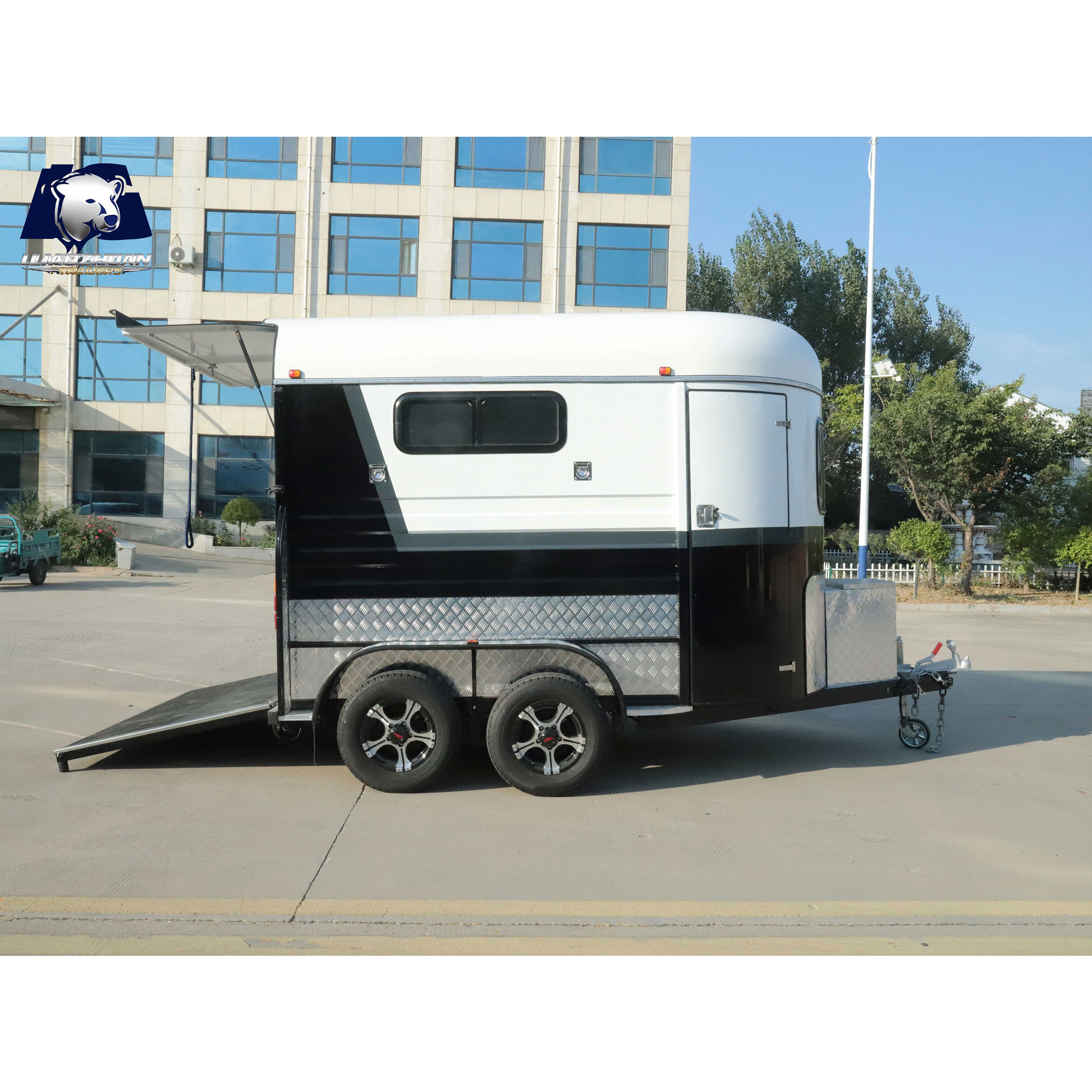 Horse float trailer