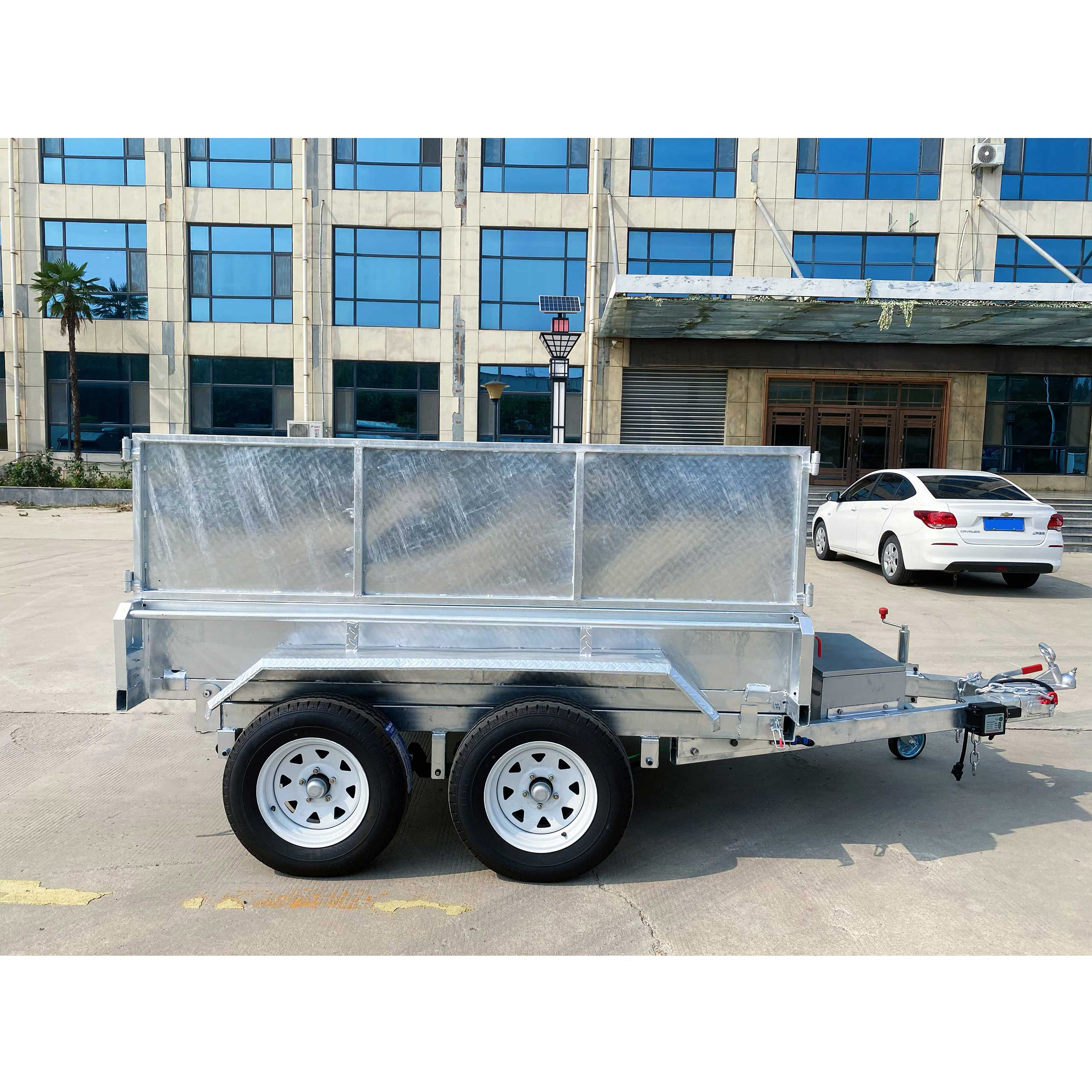 双轴热浸镀锌箱式拖车