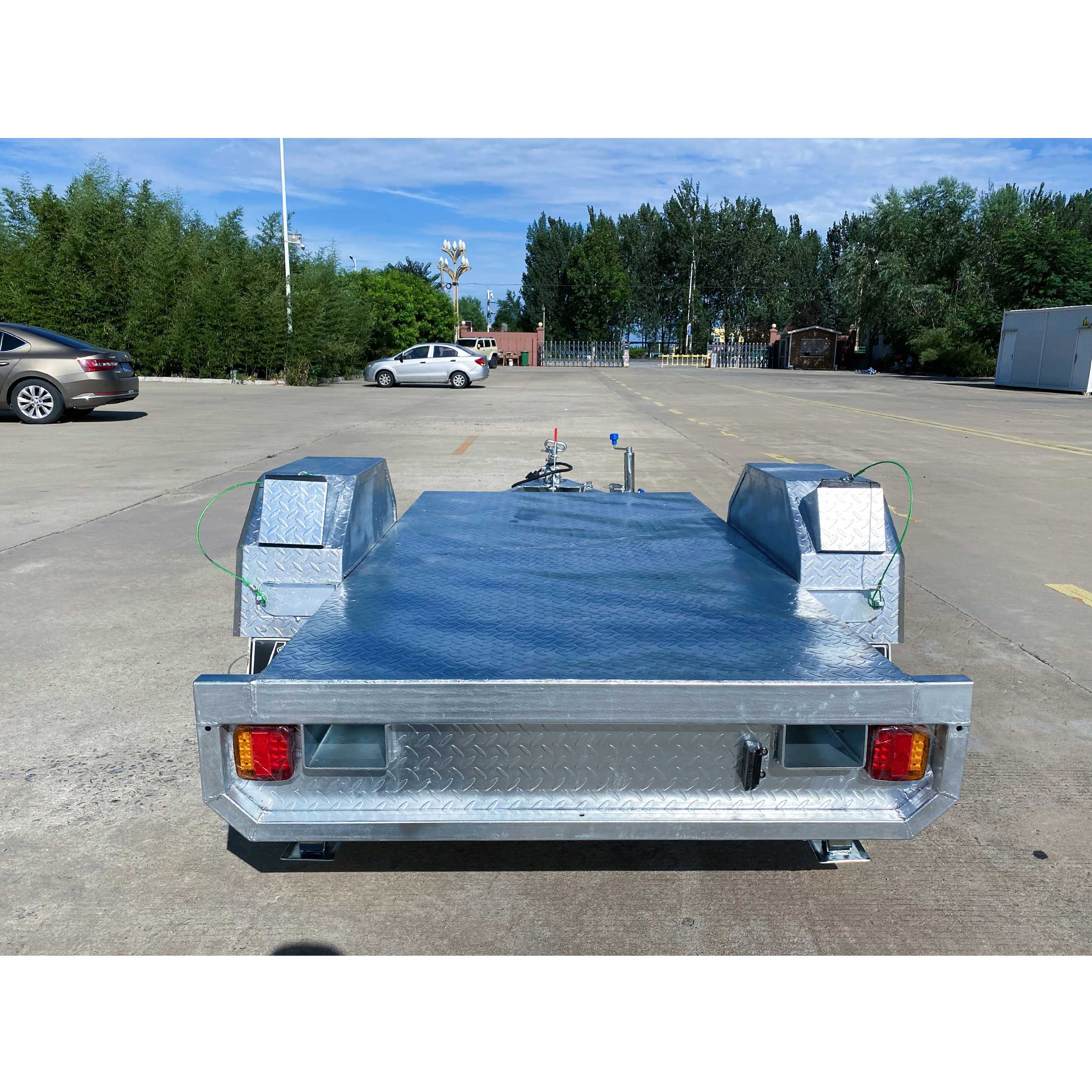 Hot-dip galvanized generator trailer