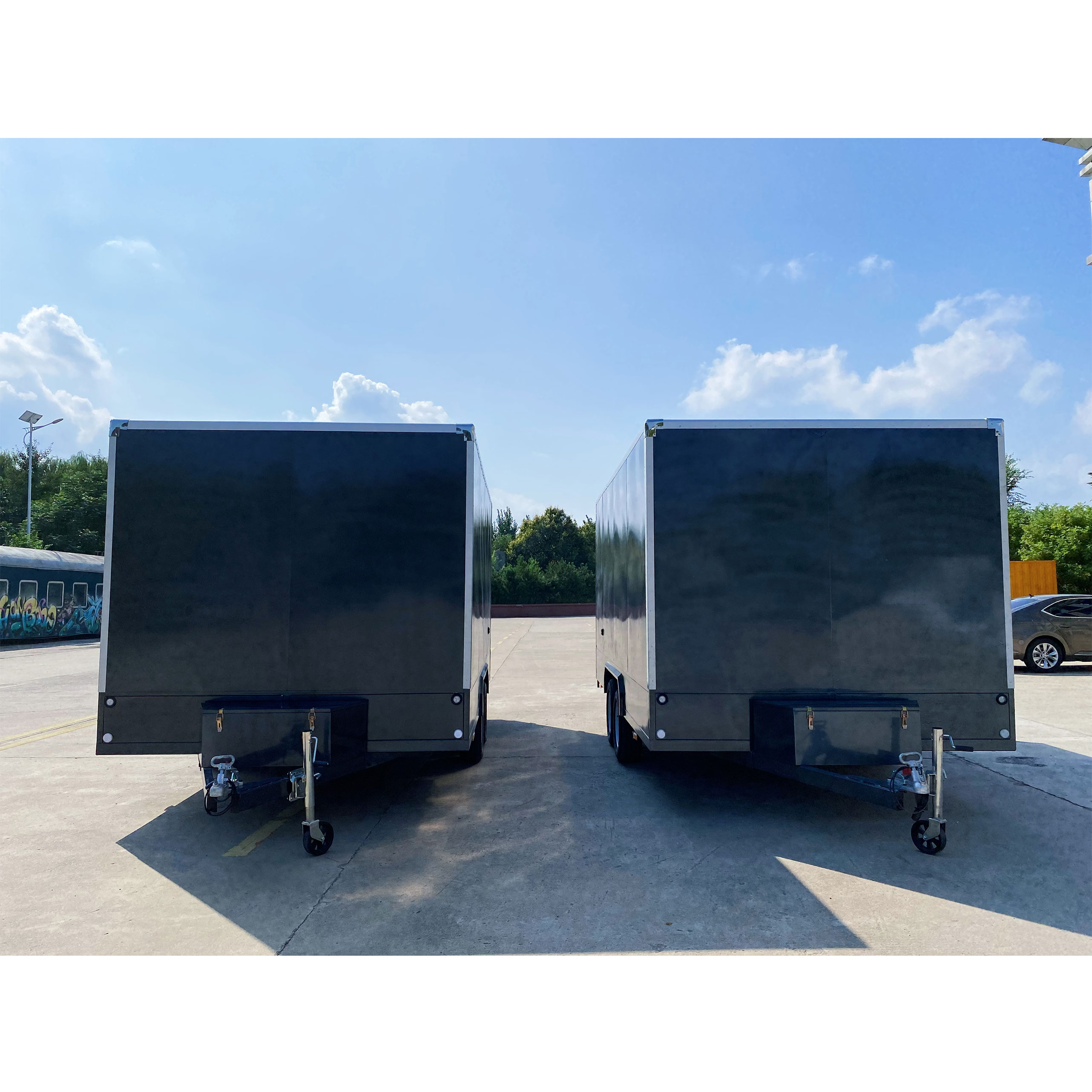 Box-type trailer