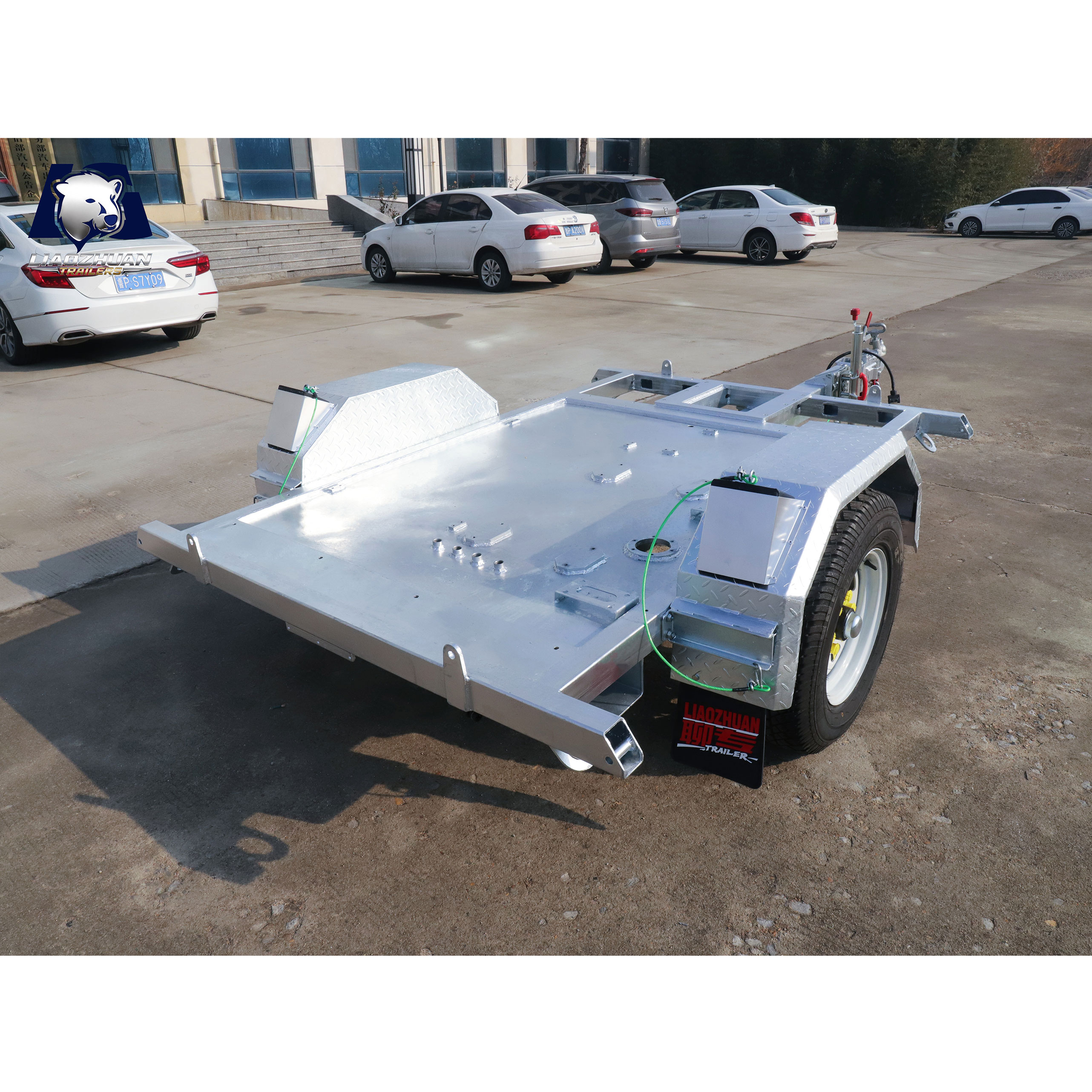 Solar LED light tower trailer