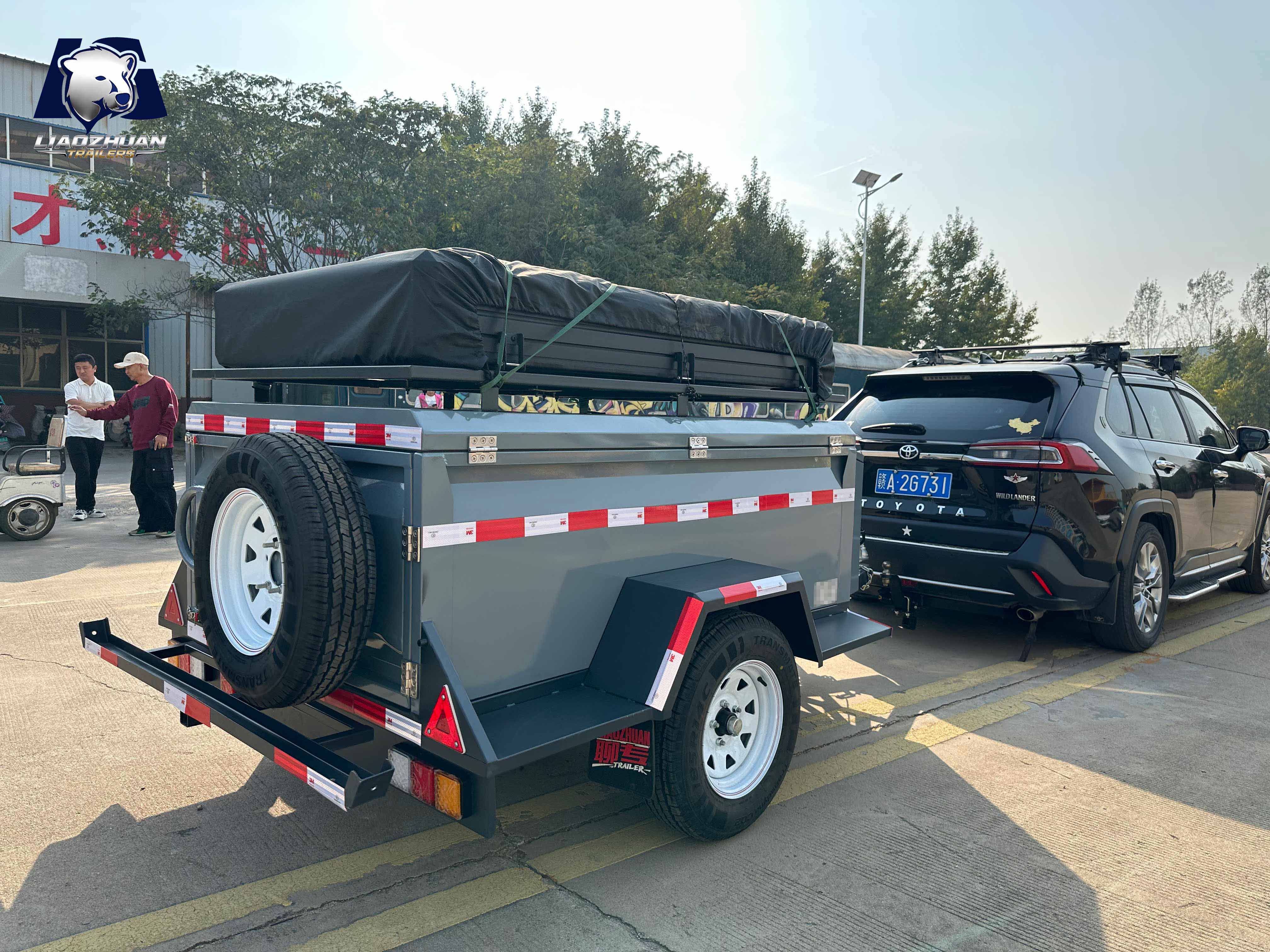 Single-axle camping trailer