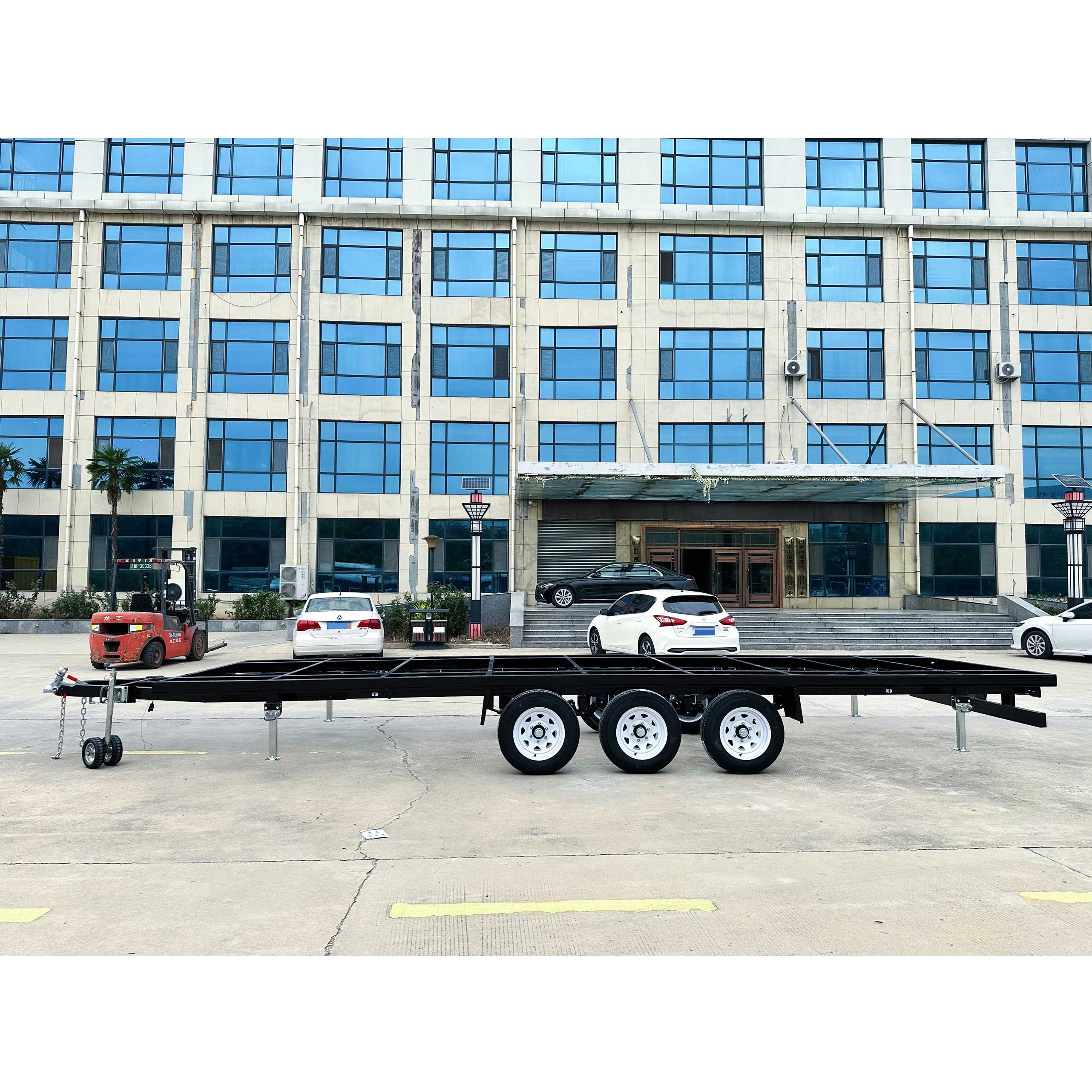 Three-axis ATM4500kg container house trailer