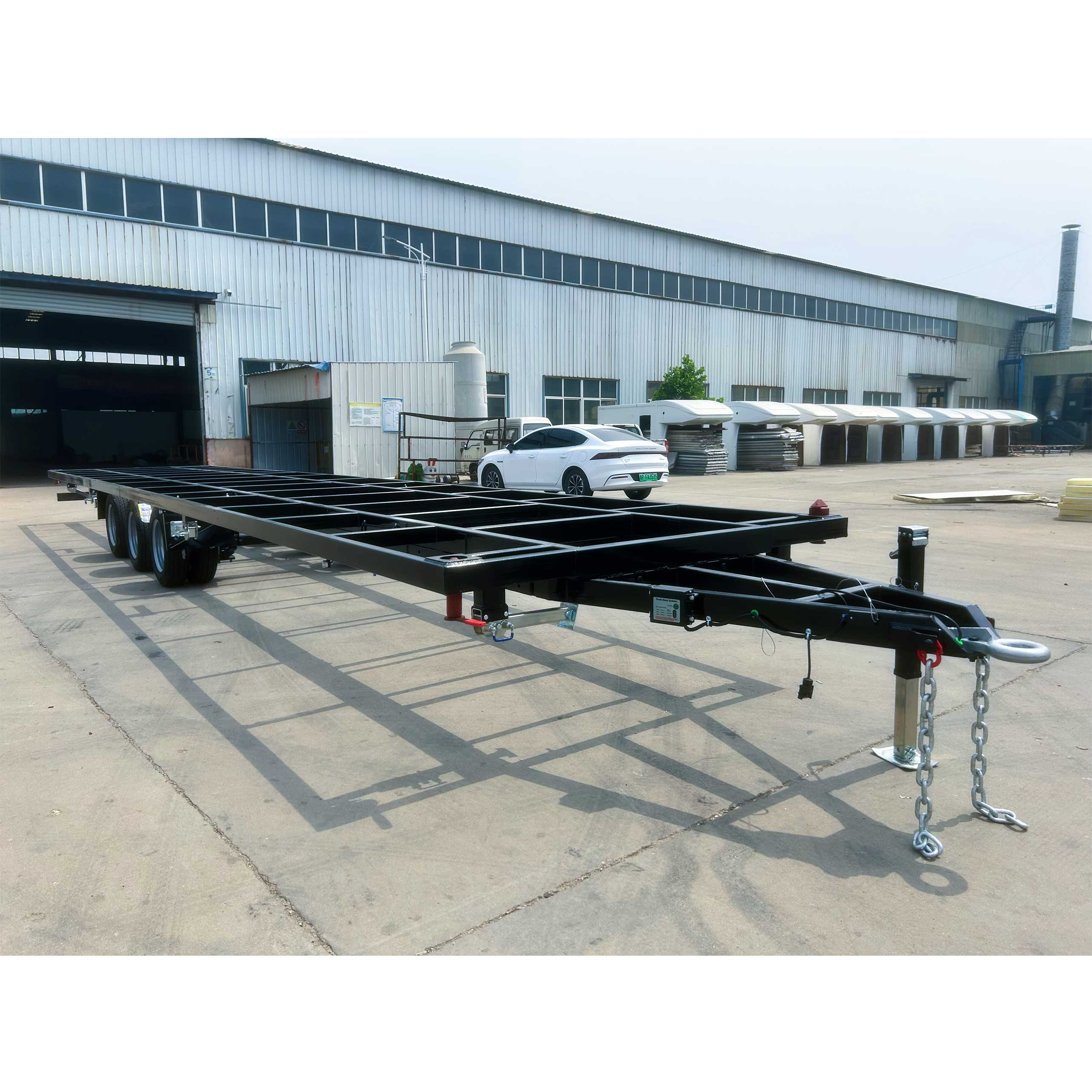 Super-long frame container house towing trailer