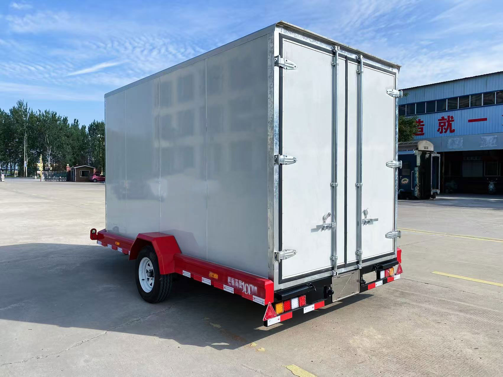 Box-type trailer