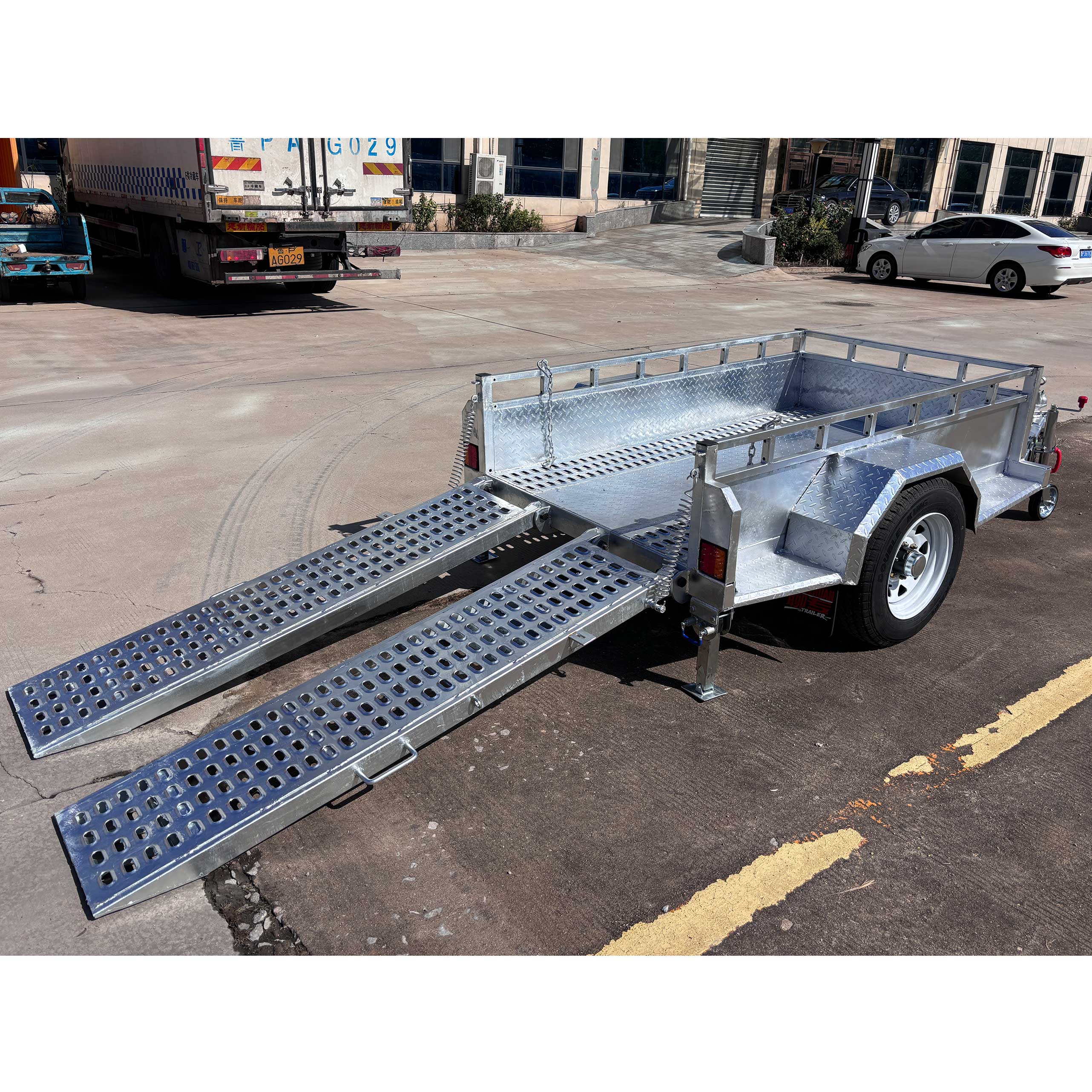 Single-axis scissor-type lifting trailer
