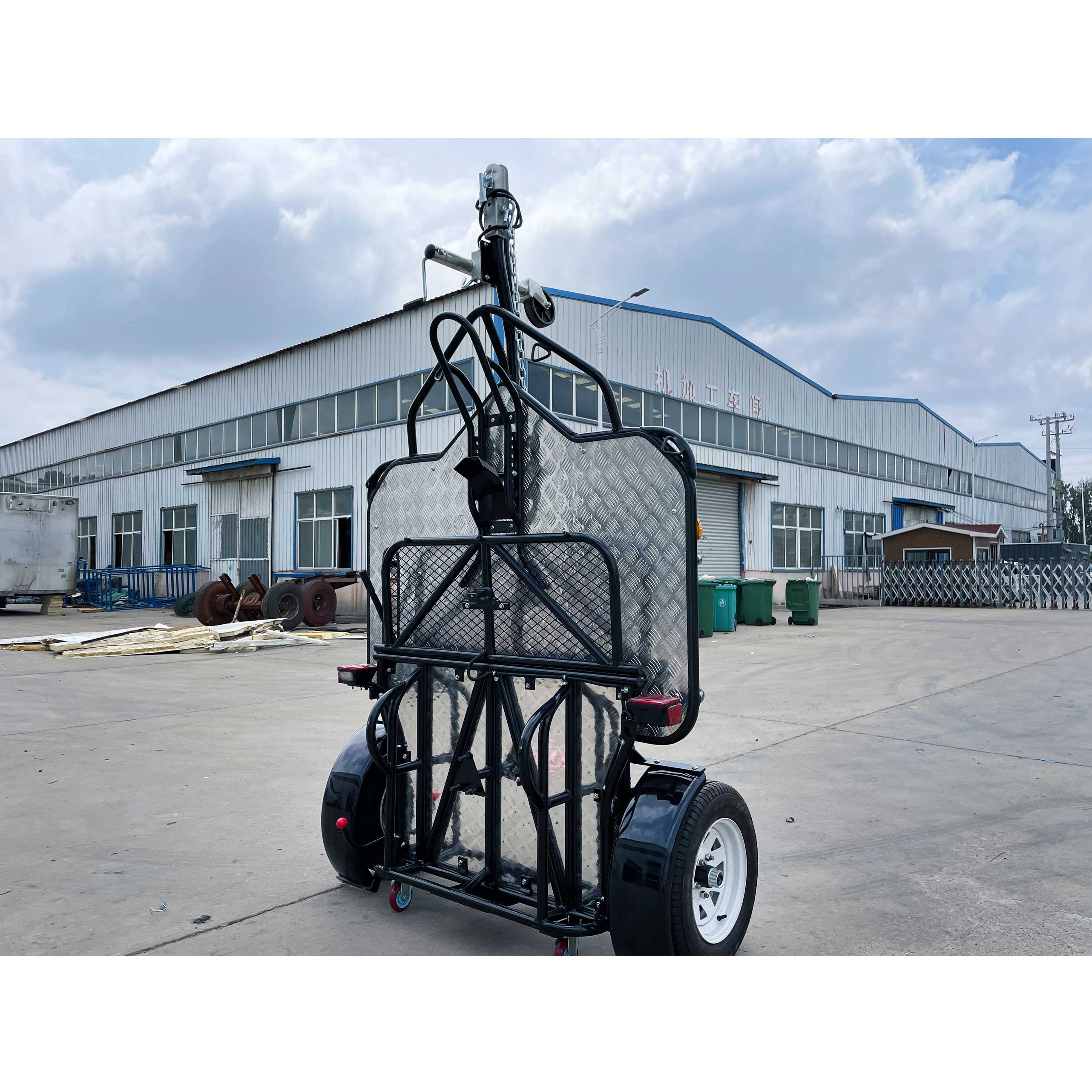 Single-axle hydraulic single motorcycle trailer
