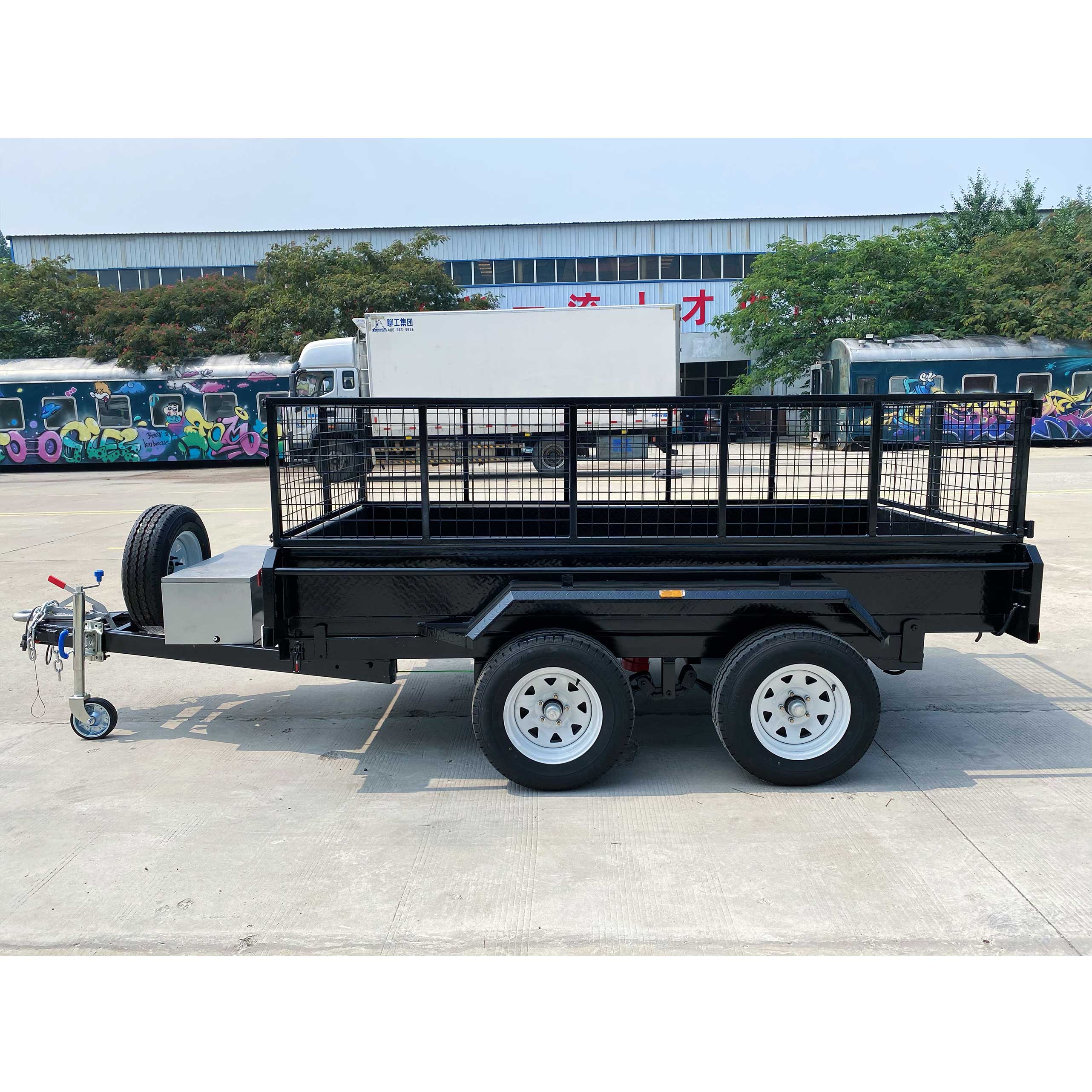 Double-axis black cage-type hydraulic dump truck trailer