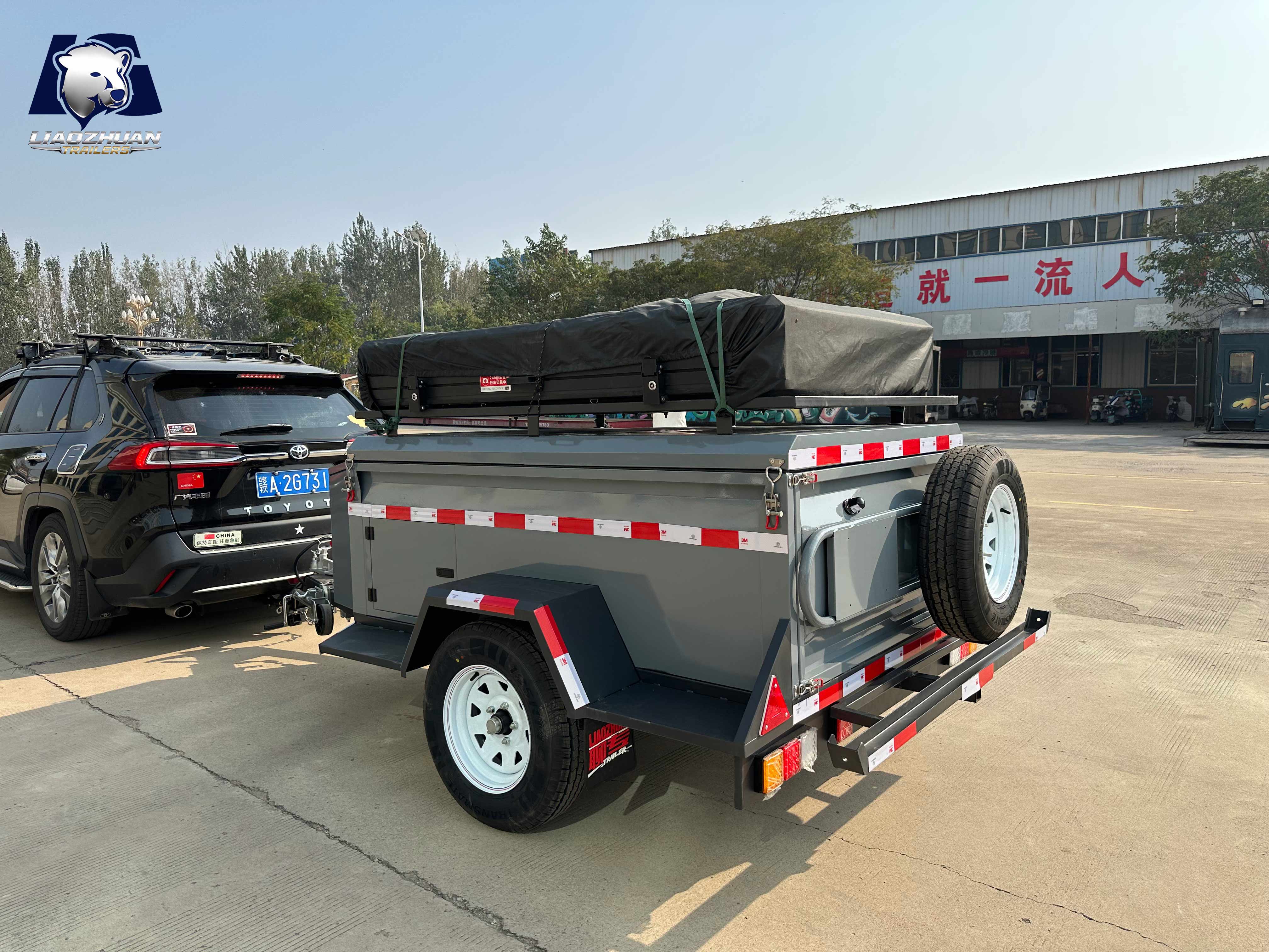 Single-axle camping trailer