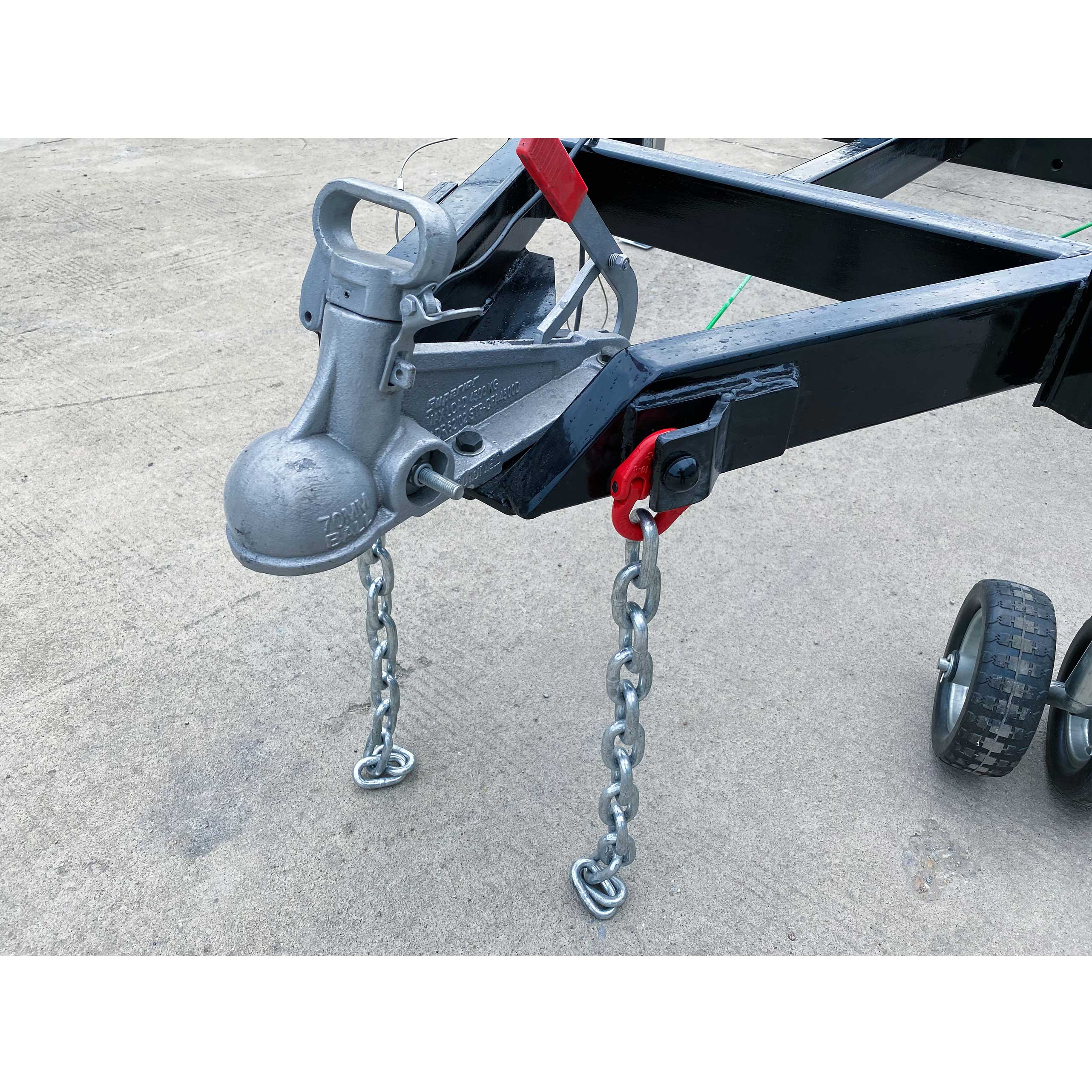 Double-axis frame container house trailer