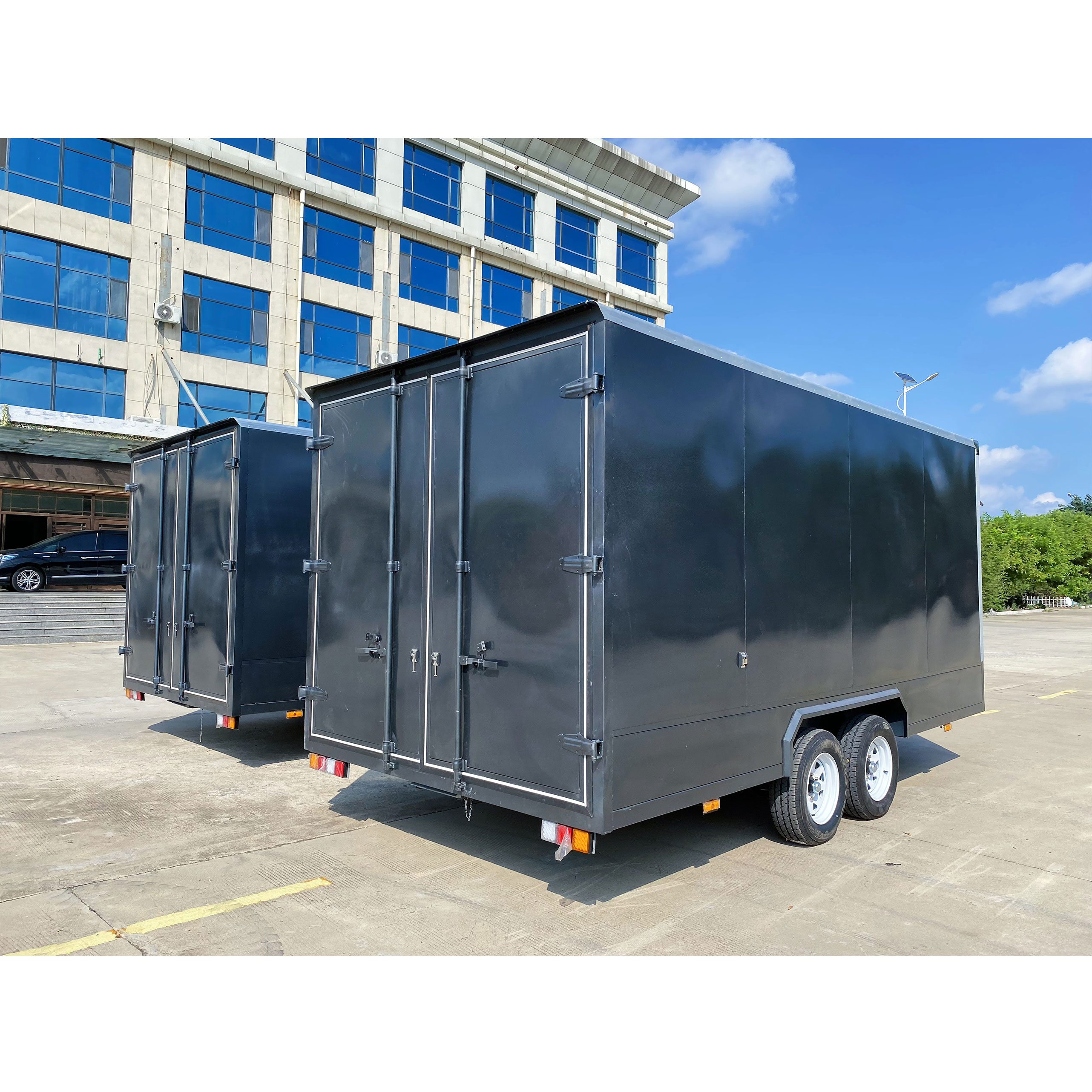 Box-type trailer