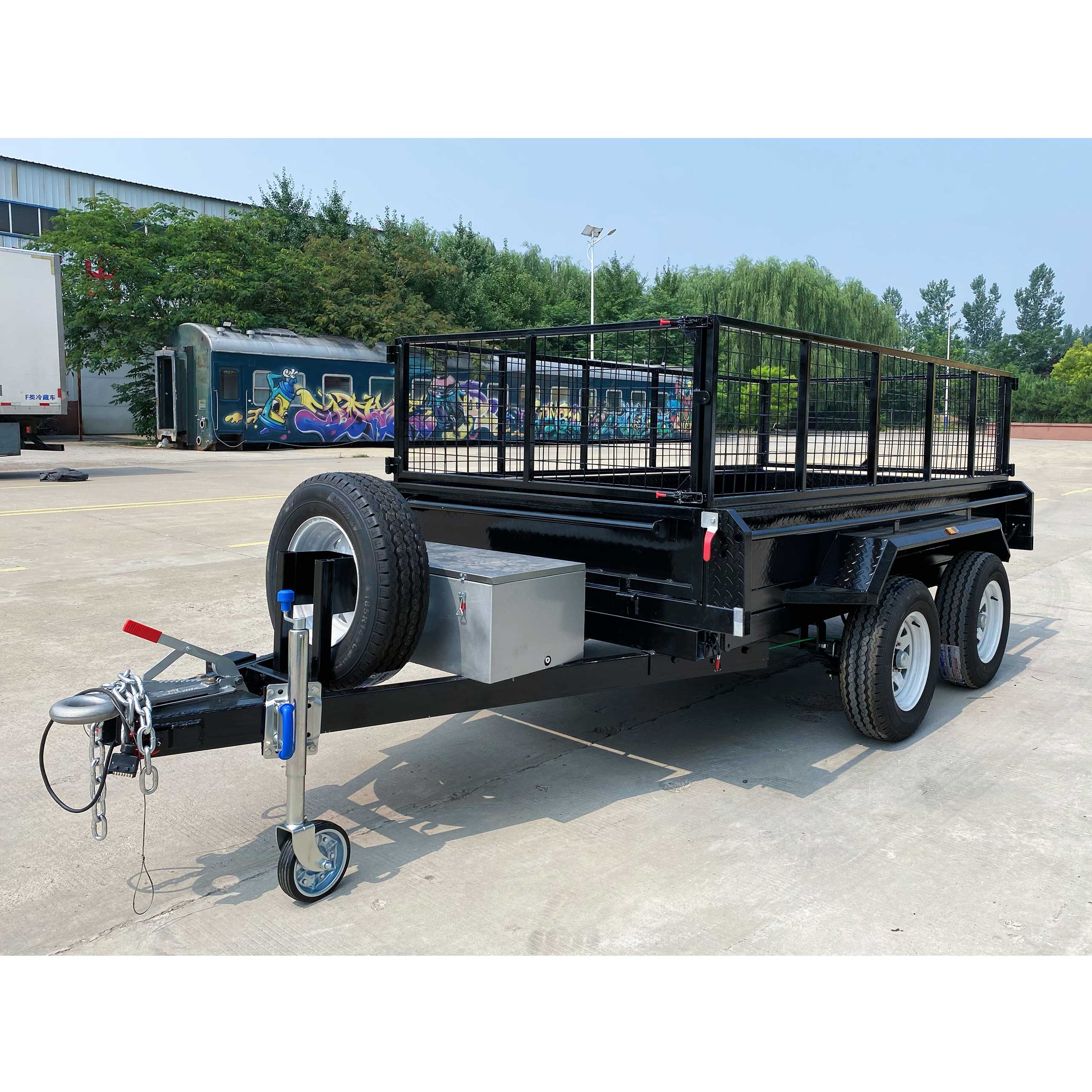 Double-axis black cage-type hydraulic dump truck trailer