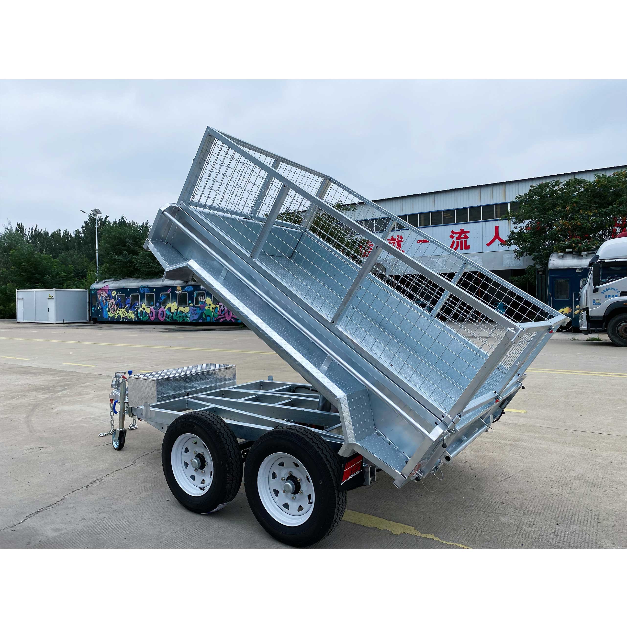 8x5 液压翻斗车 镀锌箱式拖车 2500公斤 ATM(电动刹车)