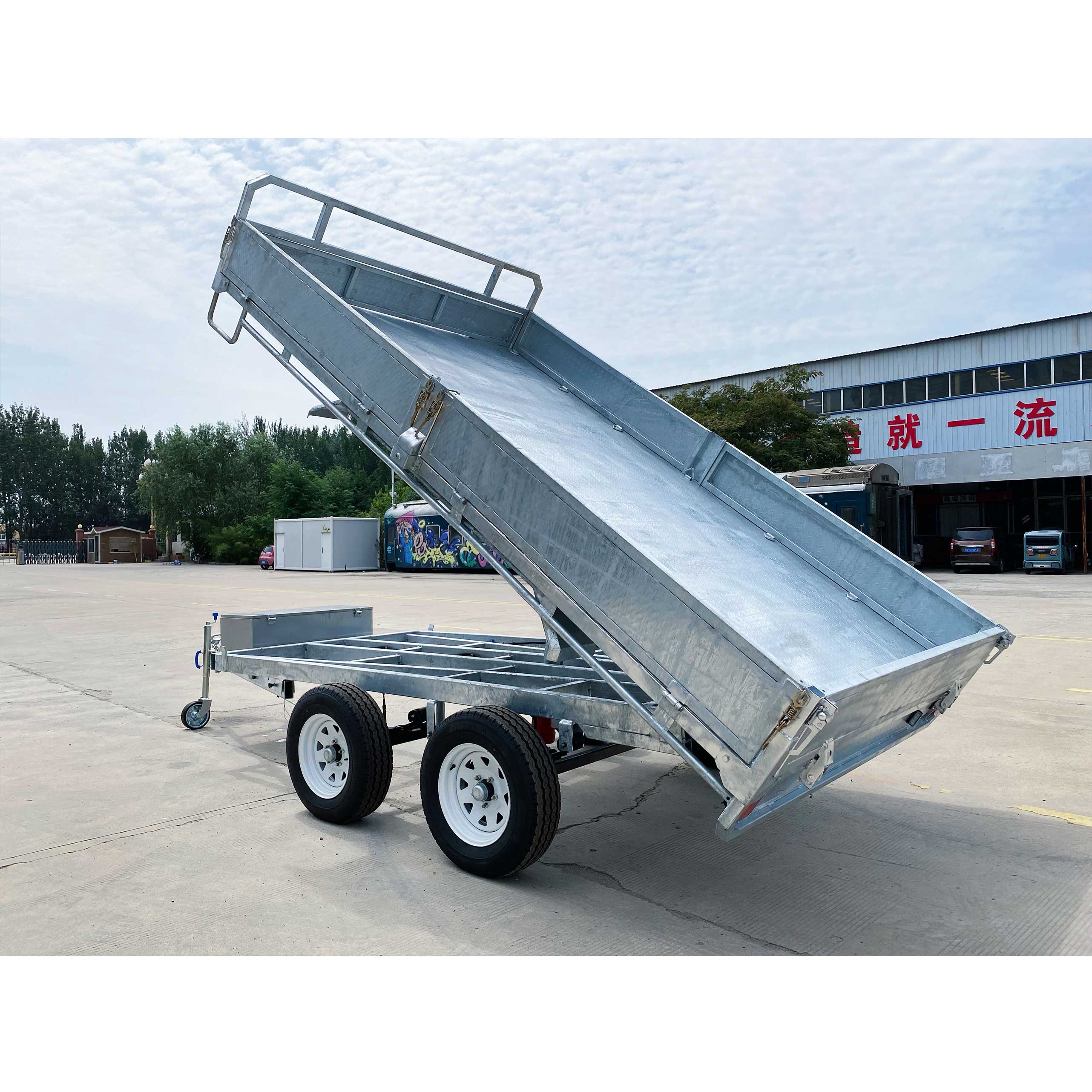 Series-connected dual-axis self-unloading hydraulic trailer