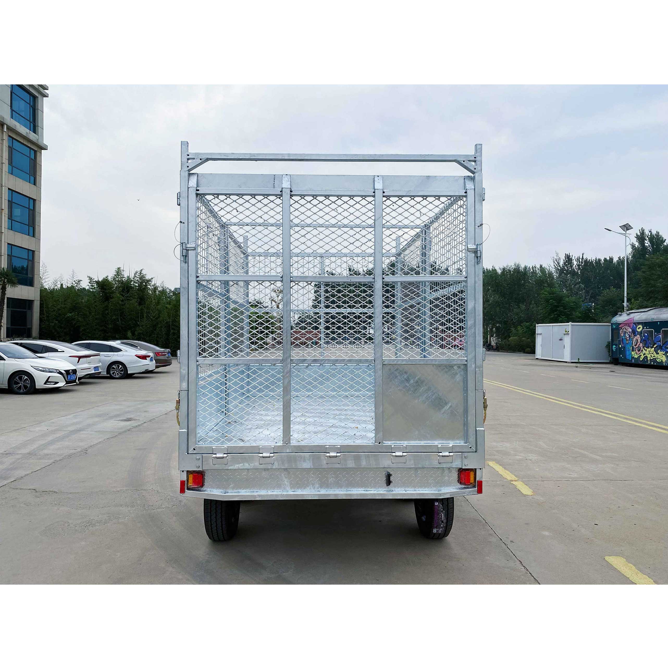 Enclosed tandem trailer