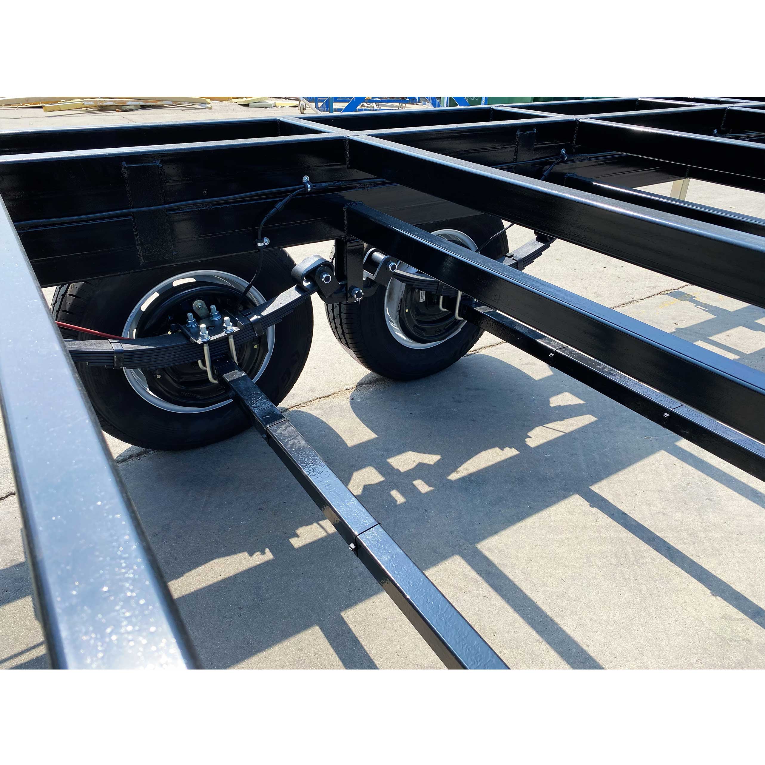 Double-axis frame container house trailer