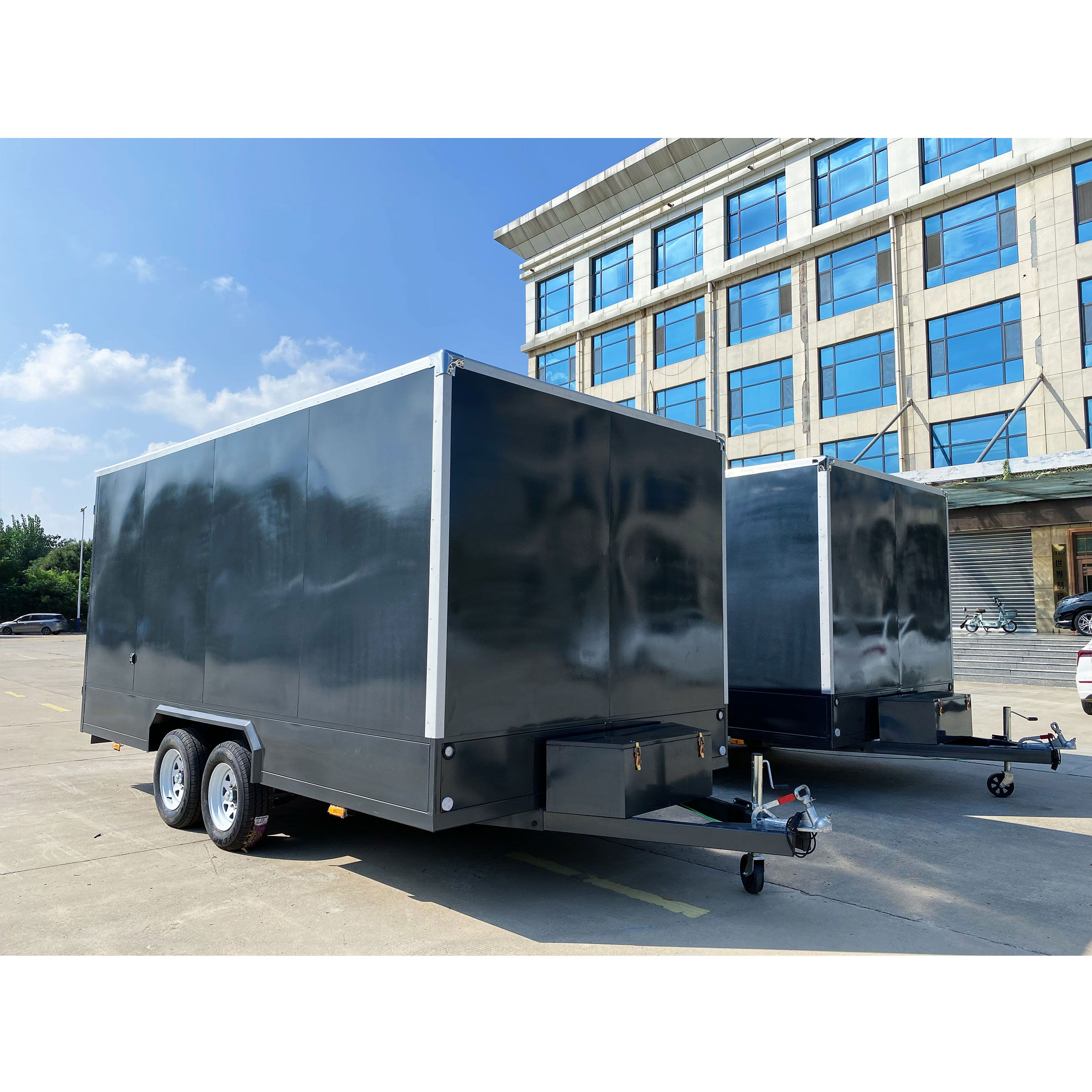 Box-type trailer