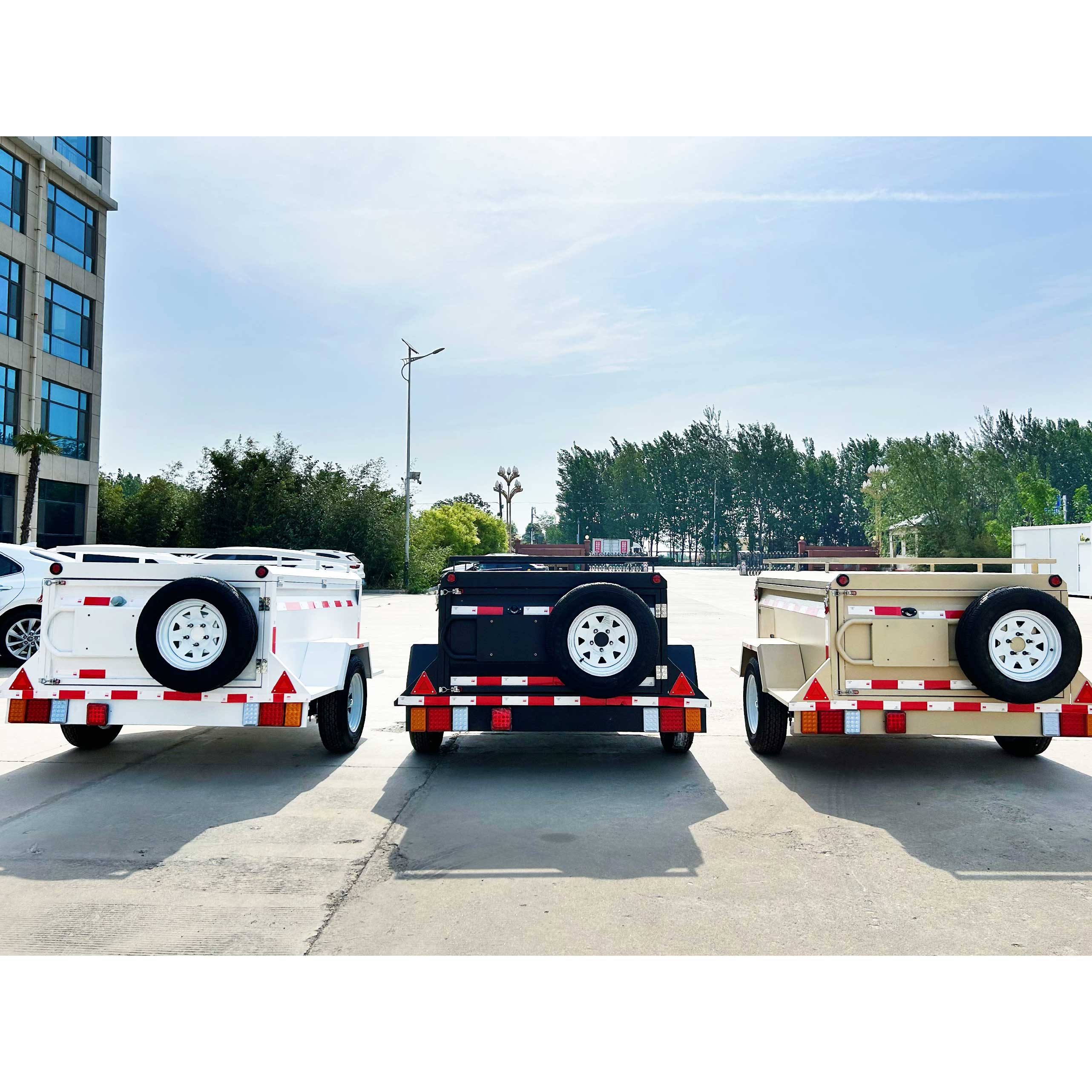 Single-axle camping trailer