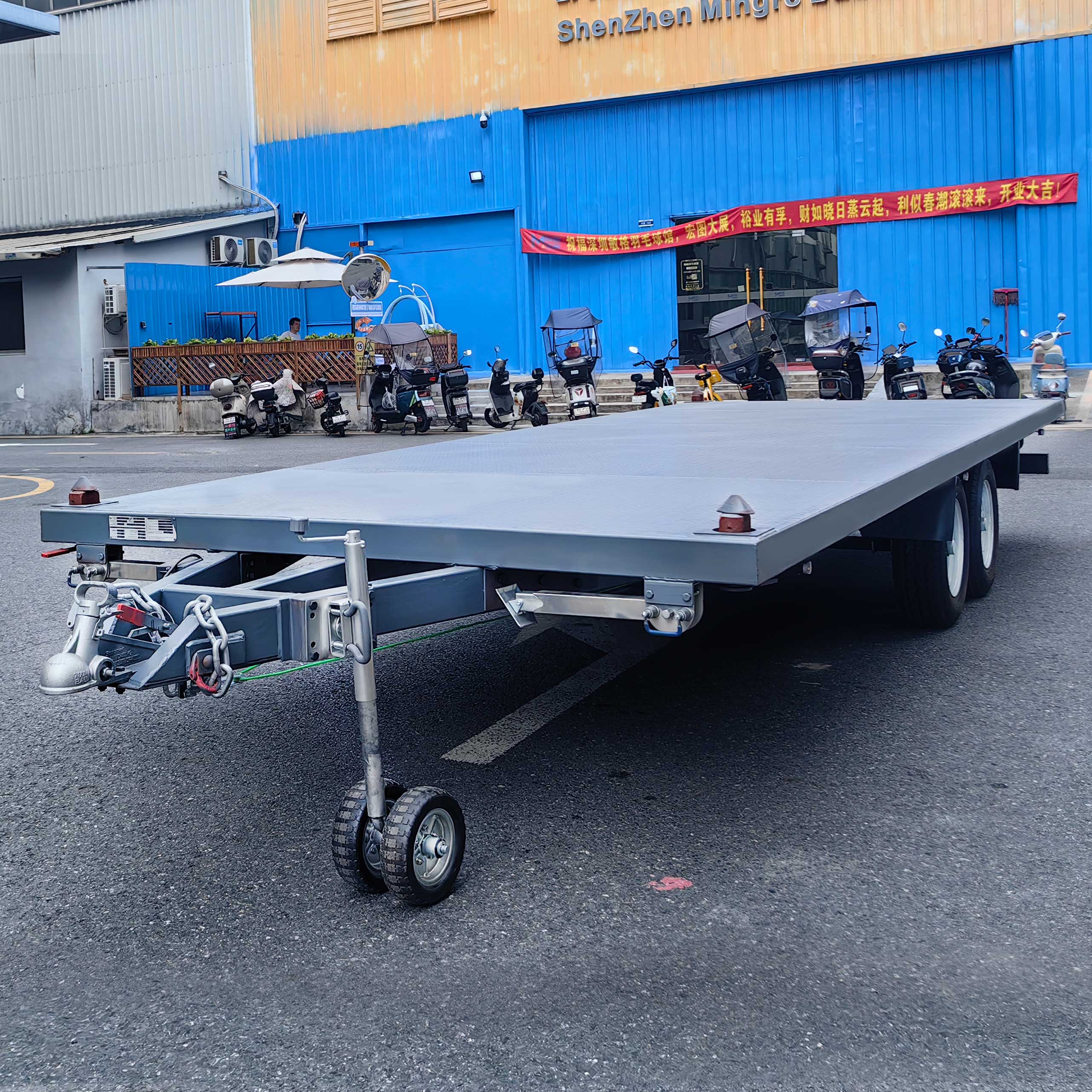 Bottom-plate container house trailer