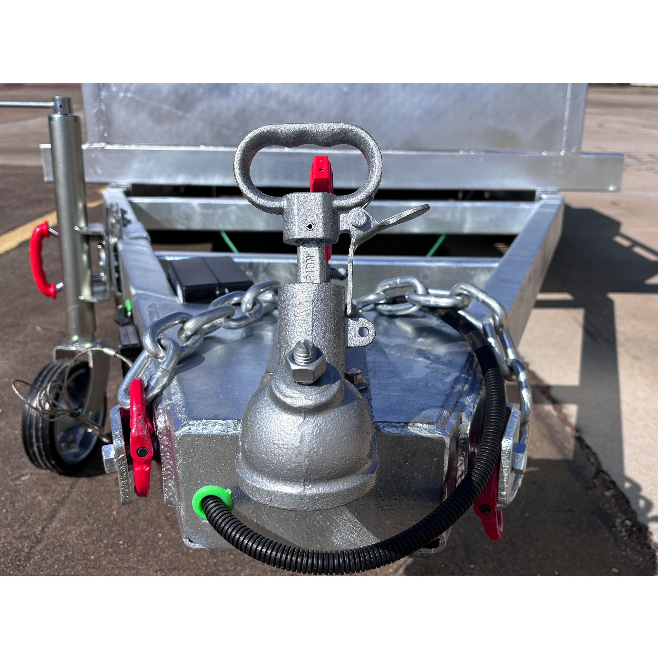 Single-axis scissor-type lifting trailer